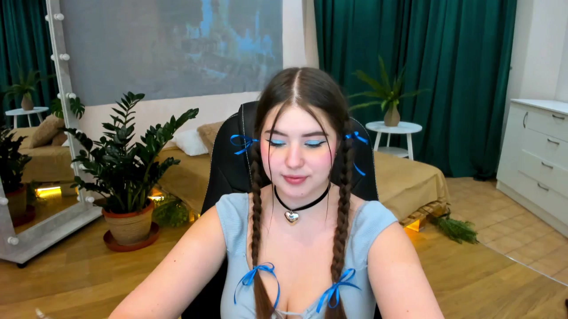 Gallery image thumbnail from AdmireMyEyes's myfreecams stream on, 02/06/2024, 16:09 image 7 of 20