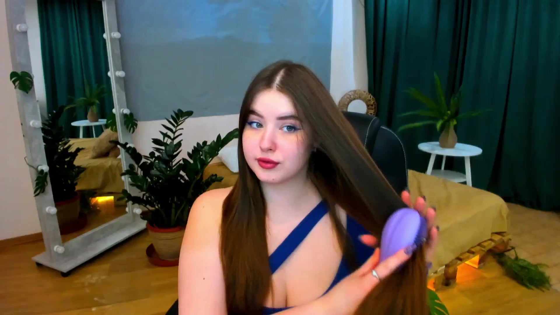 Gallery image thumbnail from AdmireMyEyes's myfreecams stream on, 02/08/2024, 09:48 image 18 of 20
