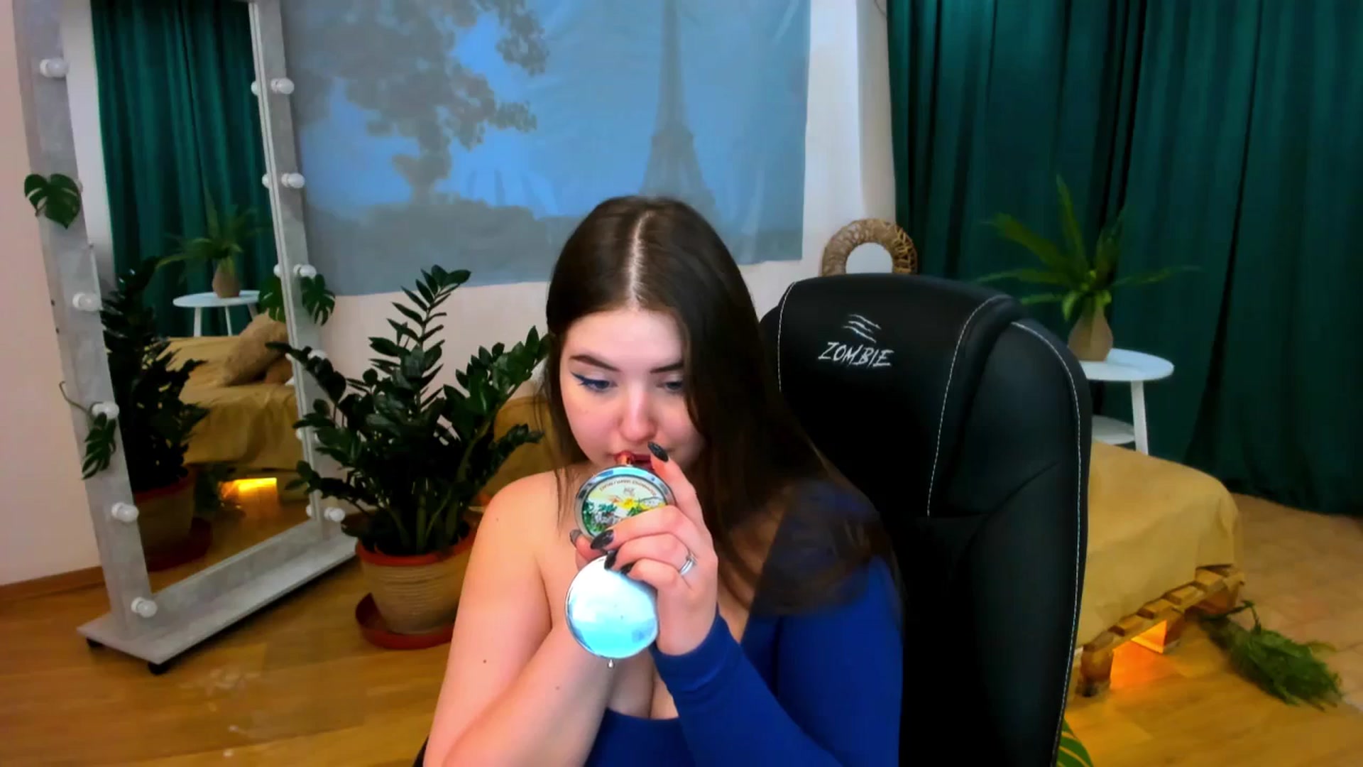 Gallery image thumbnail from AdmireMyEyes's myfreecams stream on, 02/08/2024, 09:48 image 20 of 20