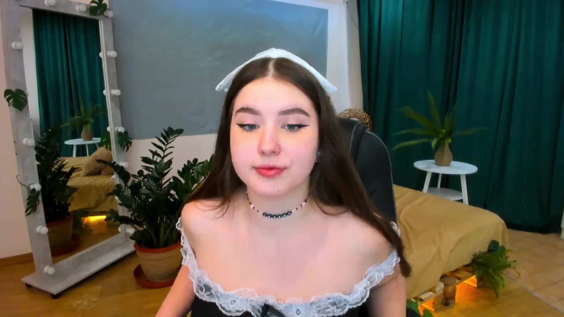 Gallery image thumbnail from AdmireMyEyes's myfreecams stream on, 02/10/2024, 09:19 image 19 of 20