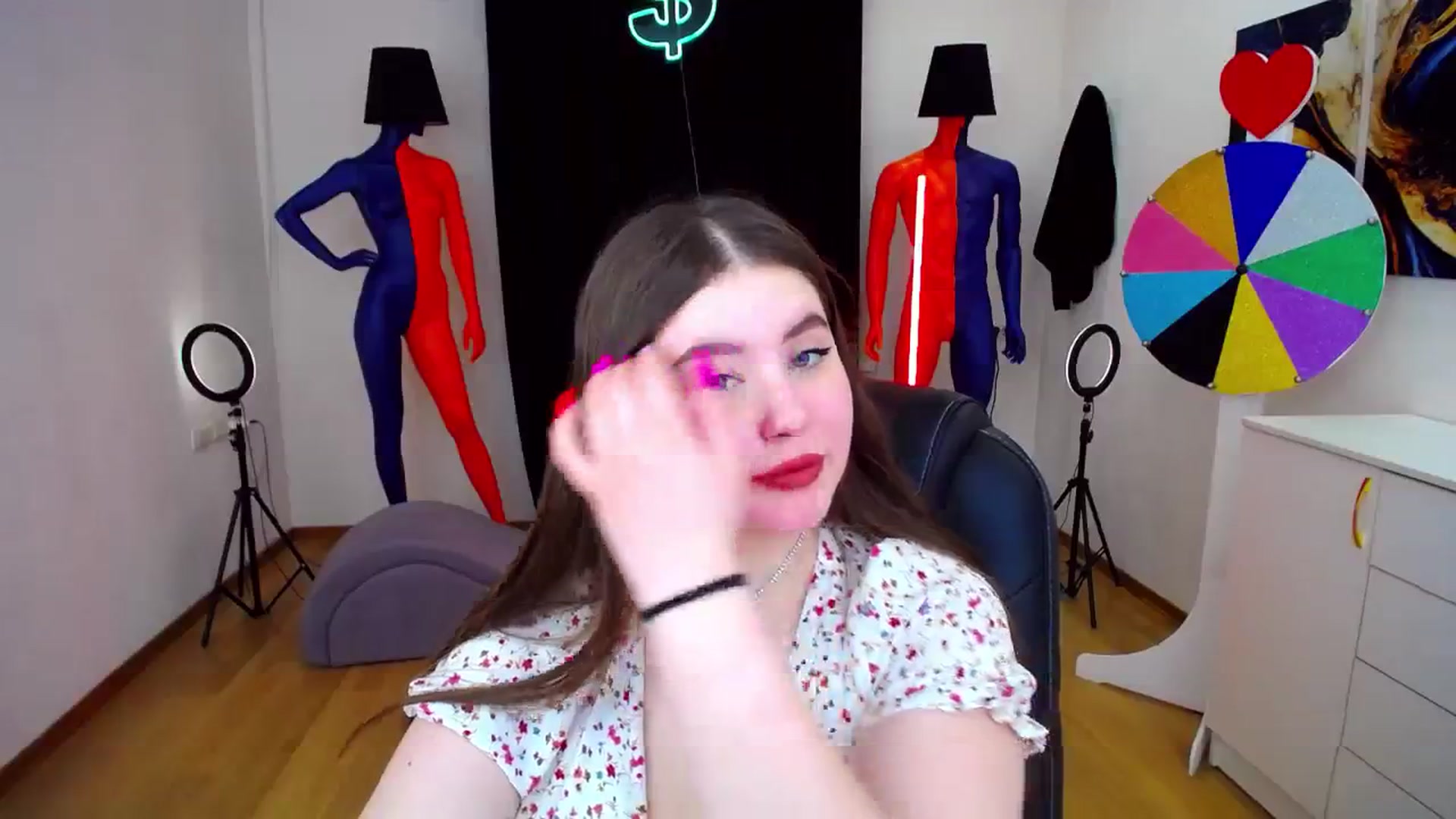 Gallery image thumbnail from AdmireMyEyes's myfreecams stream on, 02/25/2024, 09:02 image 4 of 20