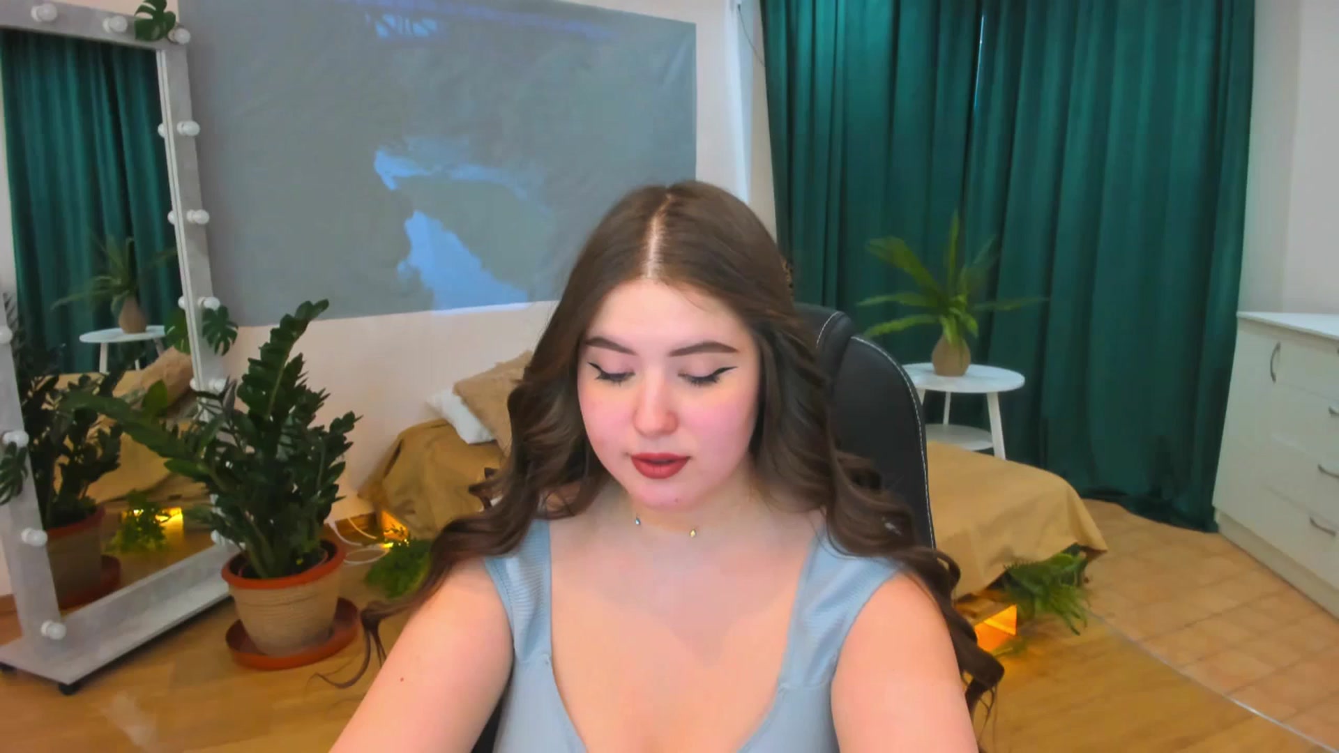 Gallery image thumbnail from AdmireMyEyes's myfreecams stream on, 02/28/2024, 09:11 image 14 of 20