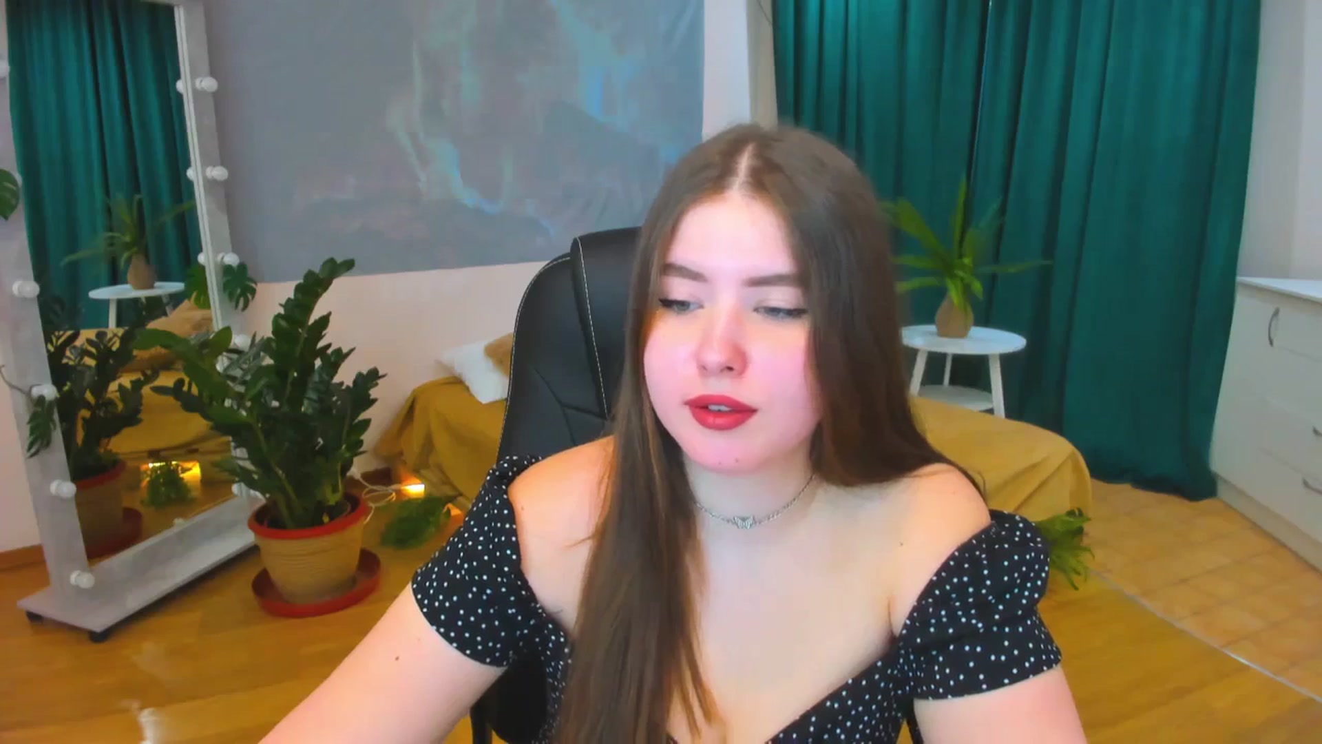 Gallery image thumbnail from AdmireMyEyes's myfreecams stream on, 03/05/2024, 07:36 image 5 of 20