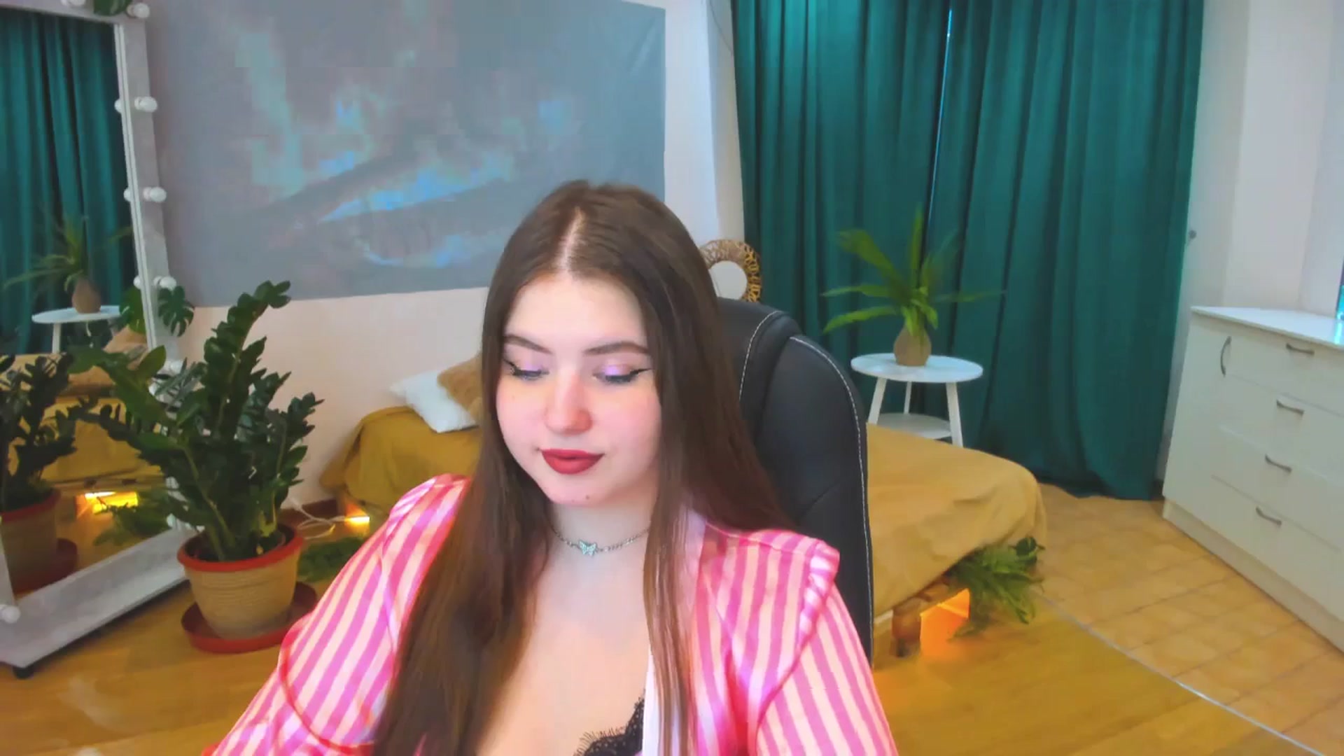 Gallery image thumbnail from AdmireMyEyes's myfreecams stream on, 03/07/2024, 08:52 image 7 of 20