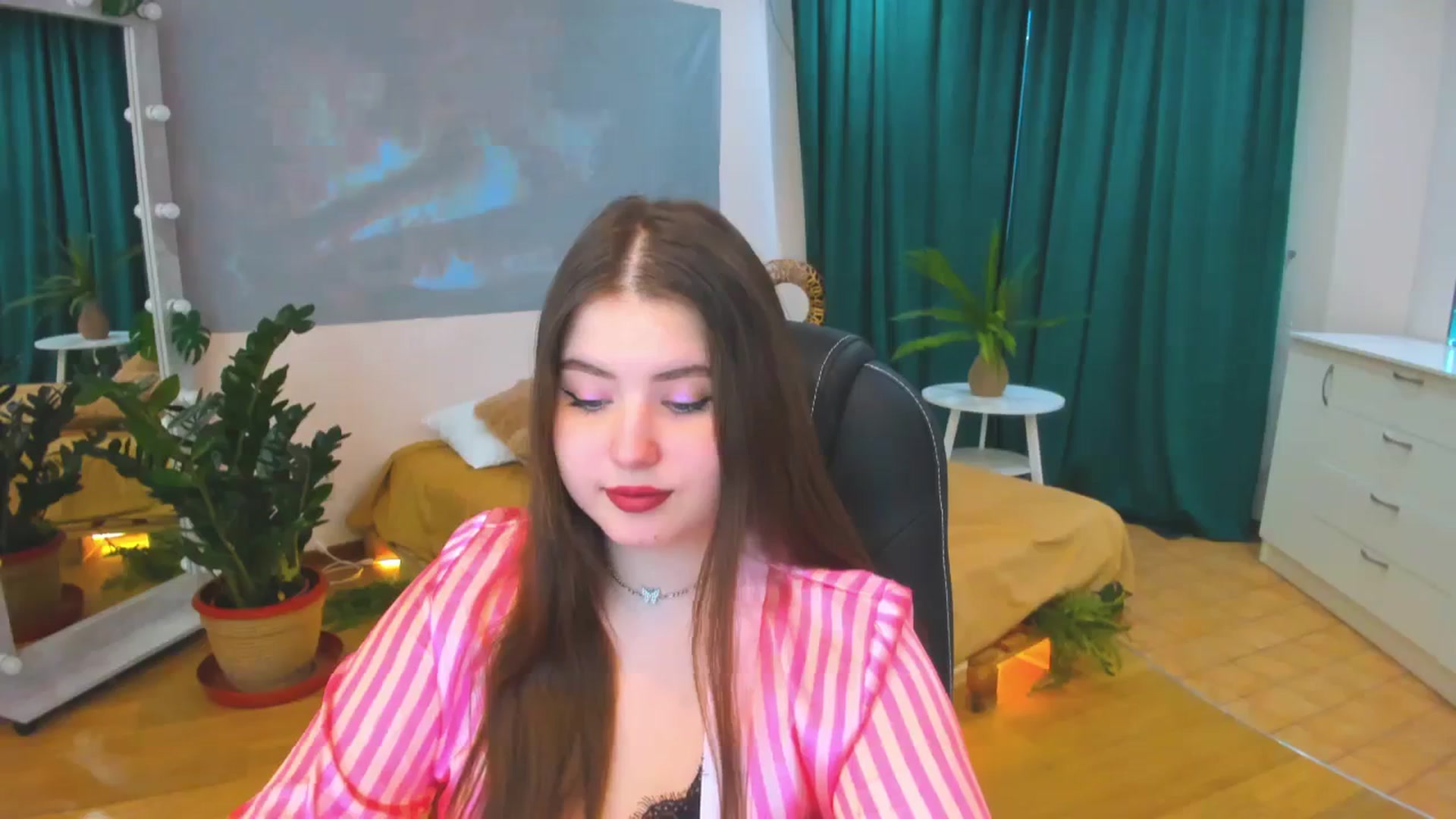 Gallery image thumbnail from AdmireMyEyes's myfreecams stream on, 03/07/2024, 08:52 image 13 of 20