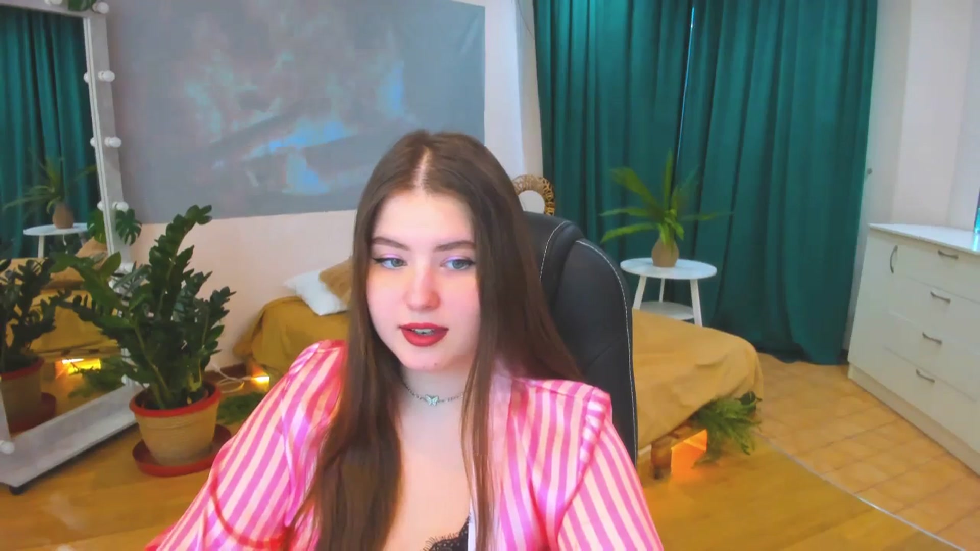 Gallery image thumbnail from AdmireMyEyes's myfreecams stream on, 03/07/2024, 08:52 image 11 of 20