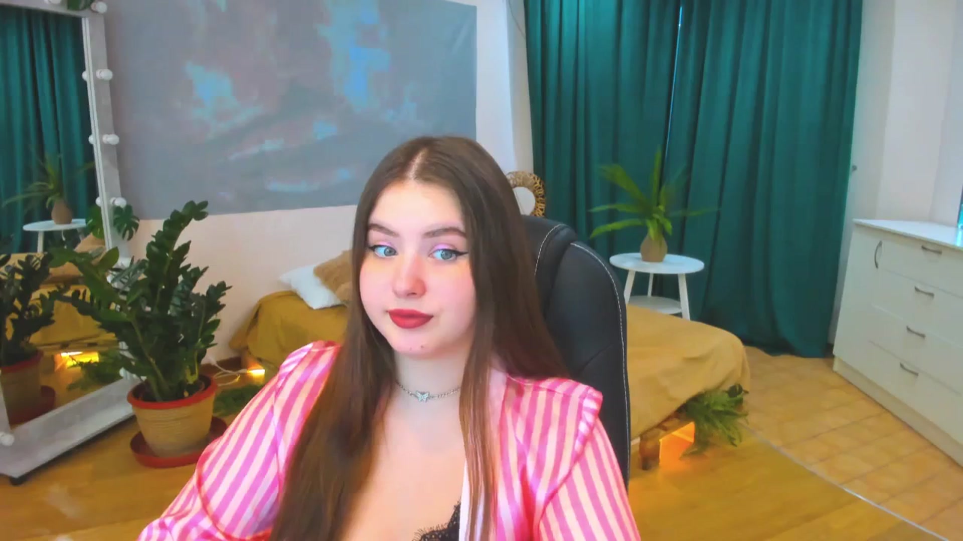 Gallery image thumbnail from AdmireMyEyes's myfreecams stream on, 03/07/2024, 08:52 image 8 of 20