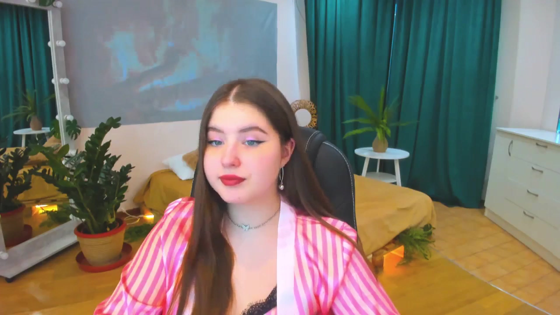 Gallery image thumbnail from AdmireMyEyes's myfreecams stream on, 03/07/2024, 08:52 image 4 of 20