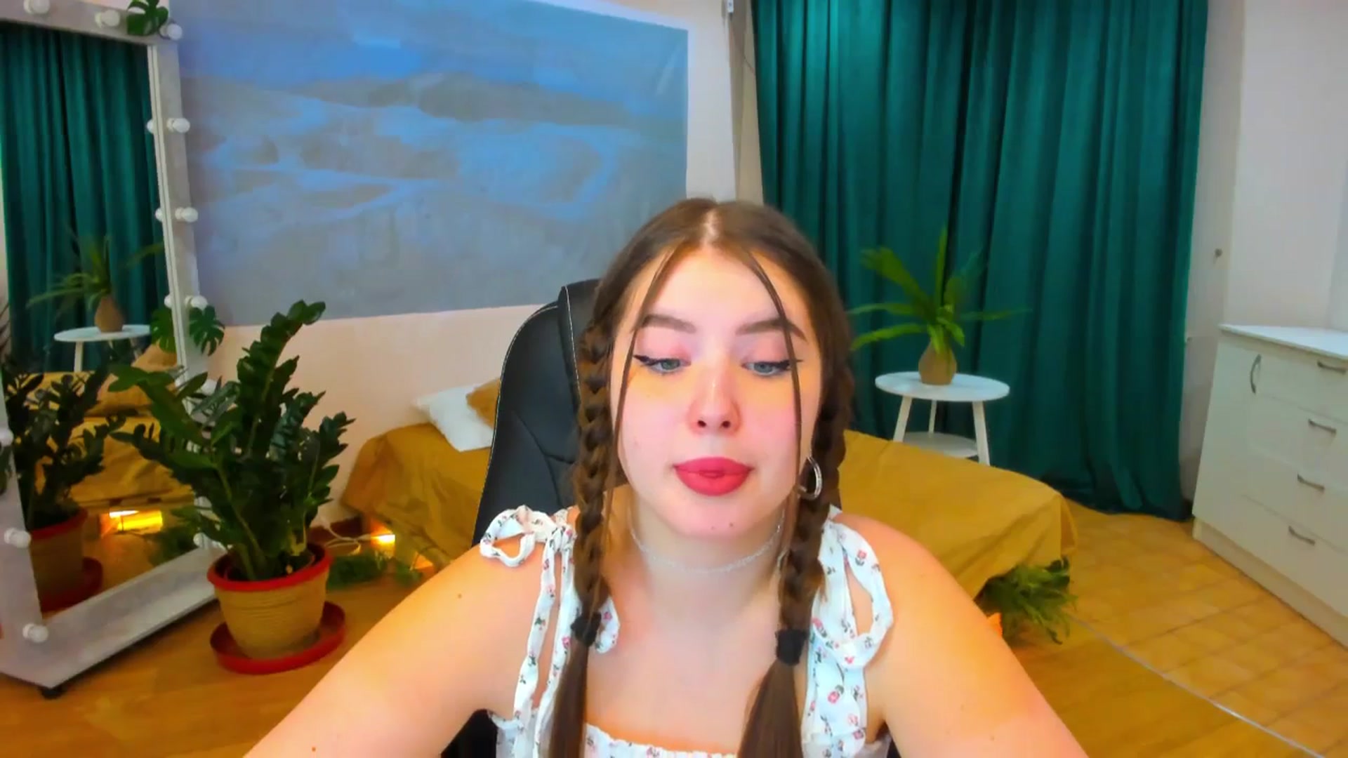 Gallery image thumbnail from AdmireMyEyes's myfreecams stream on, 03/09/2024, 19:47 image 10 of 20