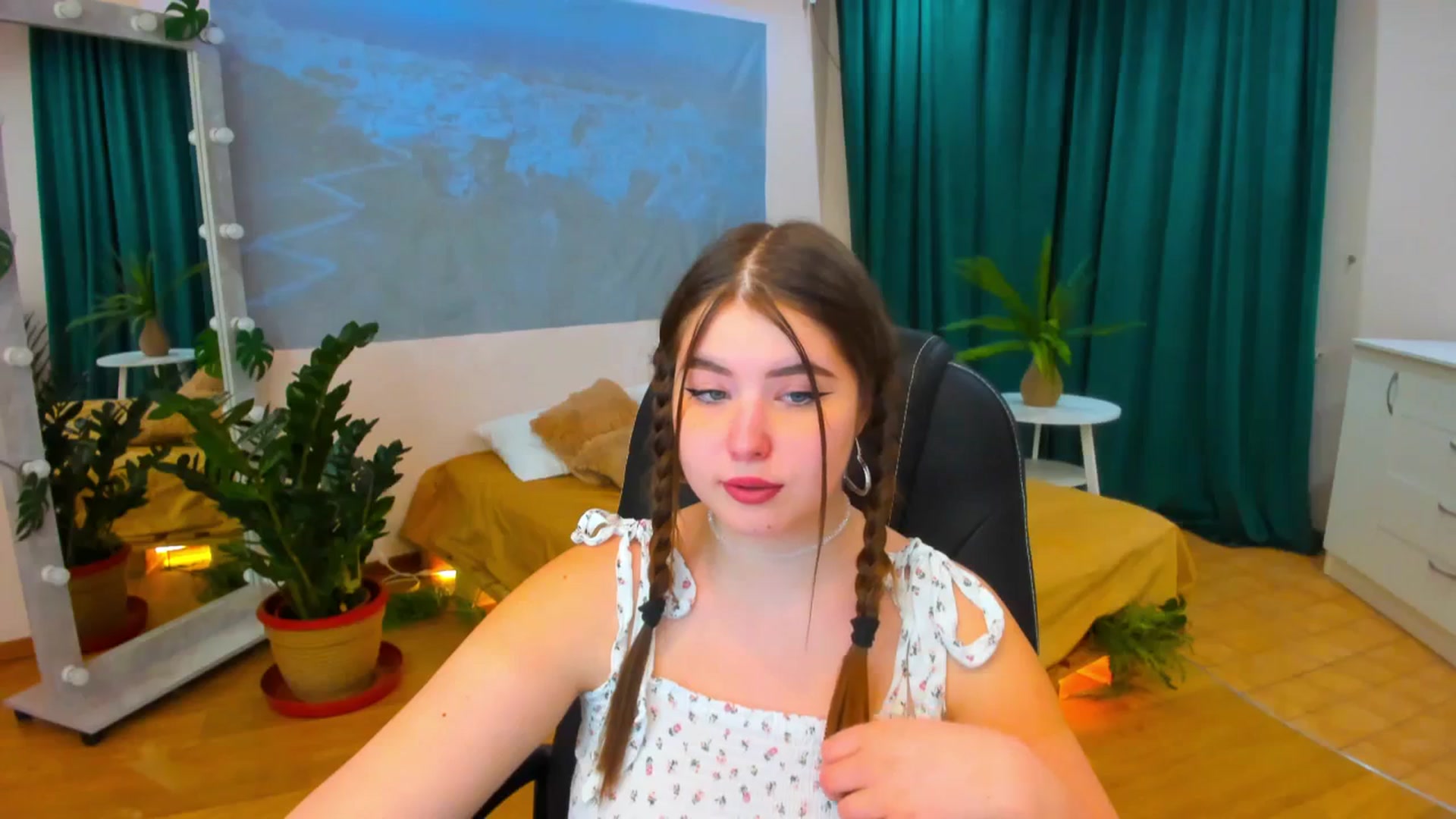 Gallery image thumbnail from AdmireMyEyes's myfreecams stream on, 03/09/2024, 20:17 image 2 of 20