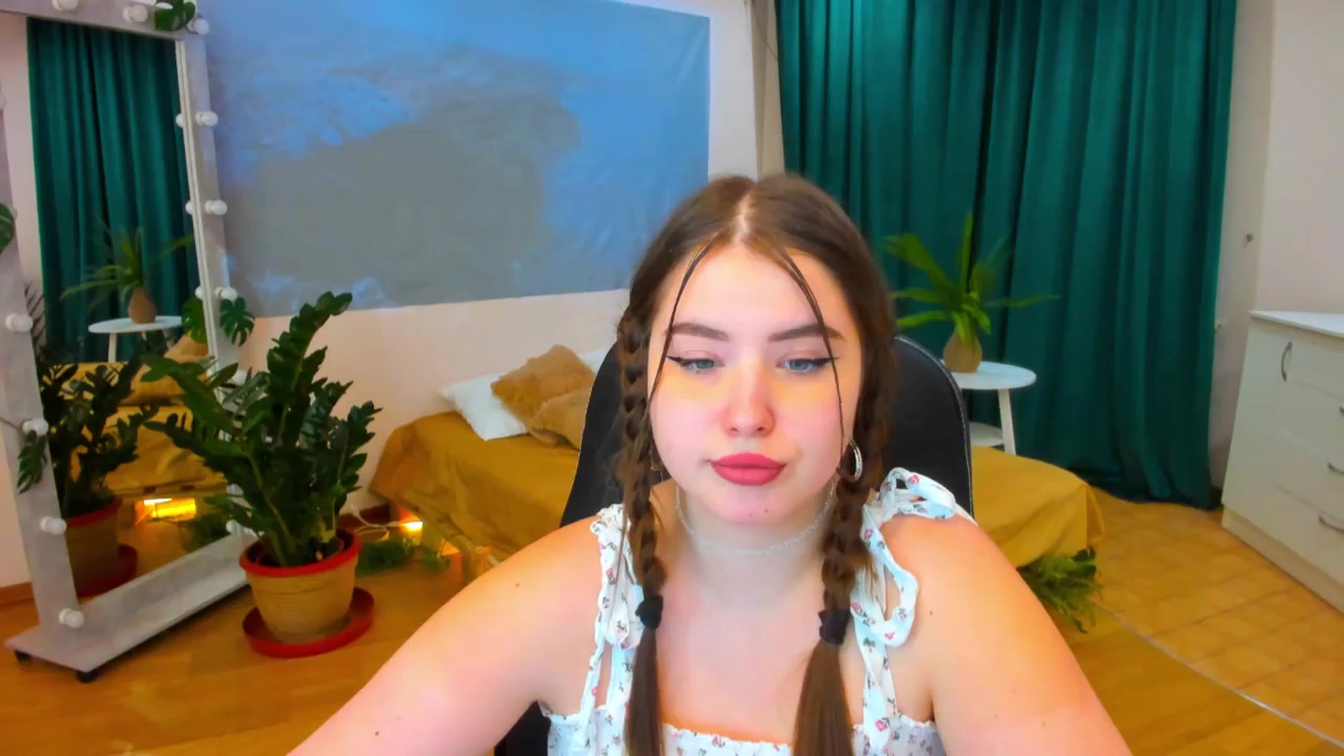 Gallery image thumbnail from AdmireMyEyes's myfreecams stream on, 03/09/2024, 21:47 image 5 of 20