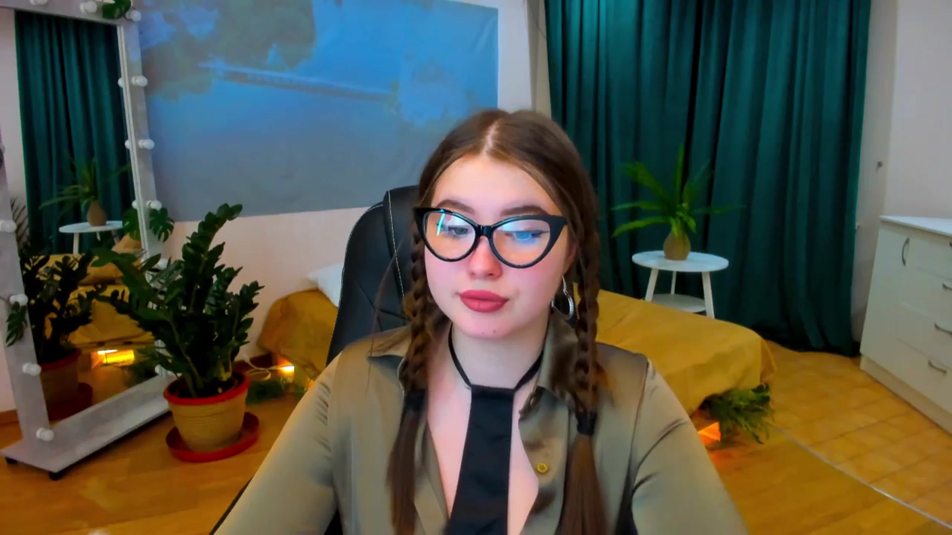 Gallery image thumbnail from AdmireMyEyes's myfreecams stream on, 03/09/2024, 23:46 image 15 of 20