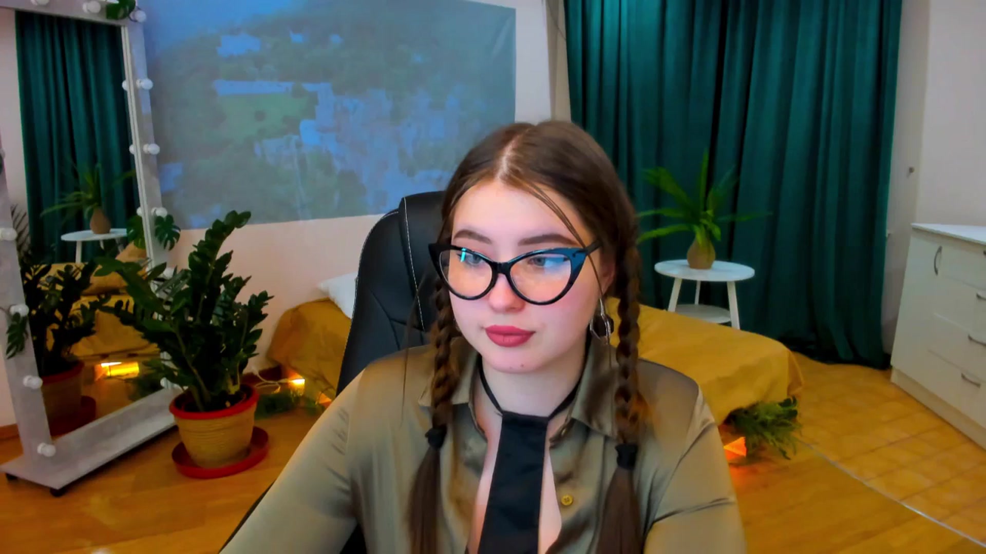 Gallery image thumbnail from AdmireMyEyes's myfreecams stream on, 03/09/2024, 23:46 image 10 of 20