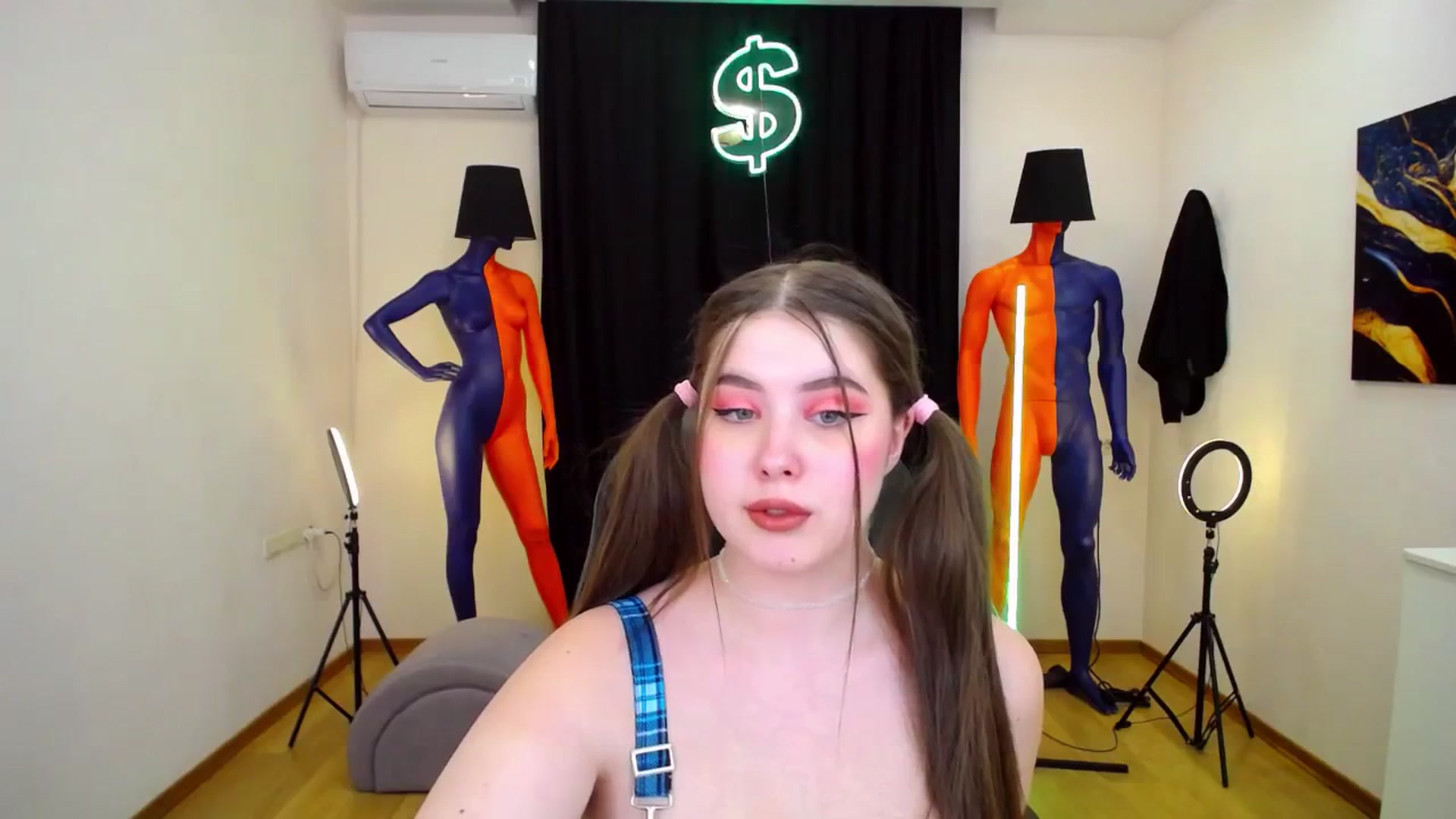 Gallery image thumbnail from AdmireMyEyes's myfreecams stream on, 03/14/2024, 12:48 image 16 of 20