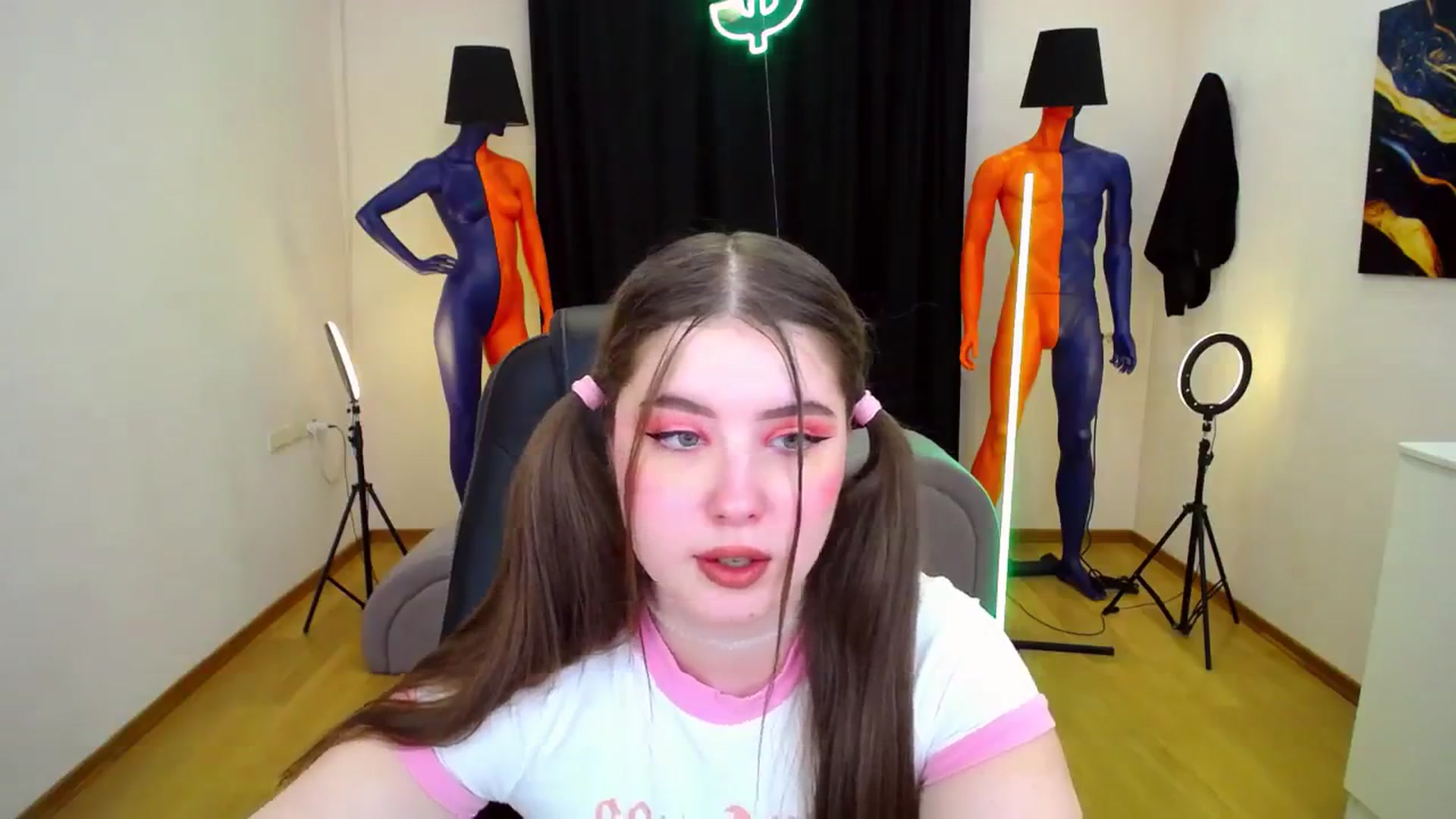 Gallery image thumbnail from AdmireMyEyes's myfreecams stream on, 03/14/2024, 12:48 image 9 of 20