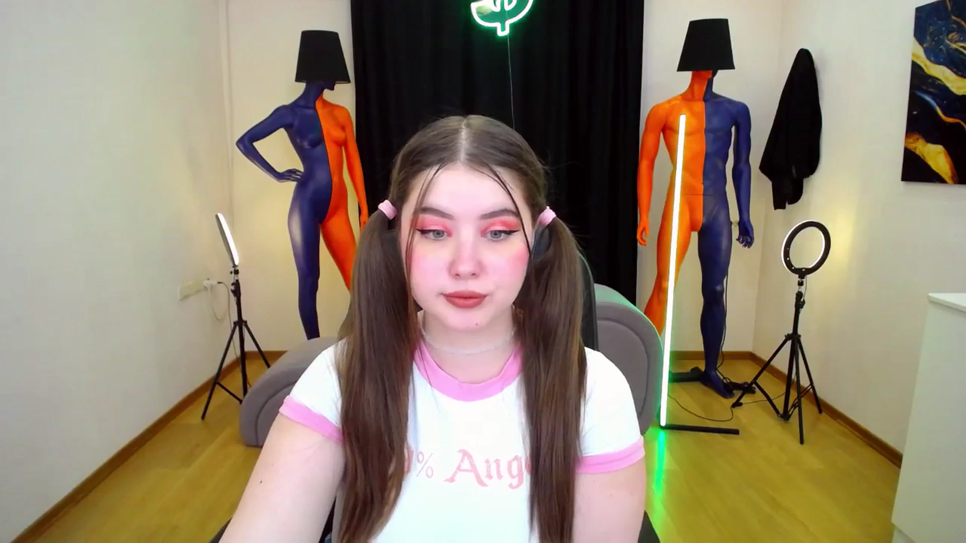 Gallery image thumbnail from AdmireMyEyes's myfreecams stream on, 03/14/2024, 12:48 image 11 of 20