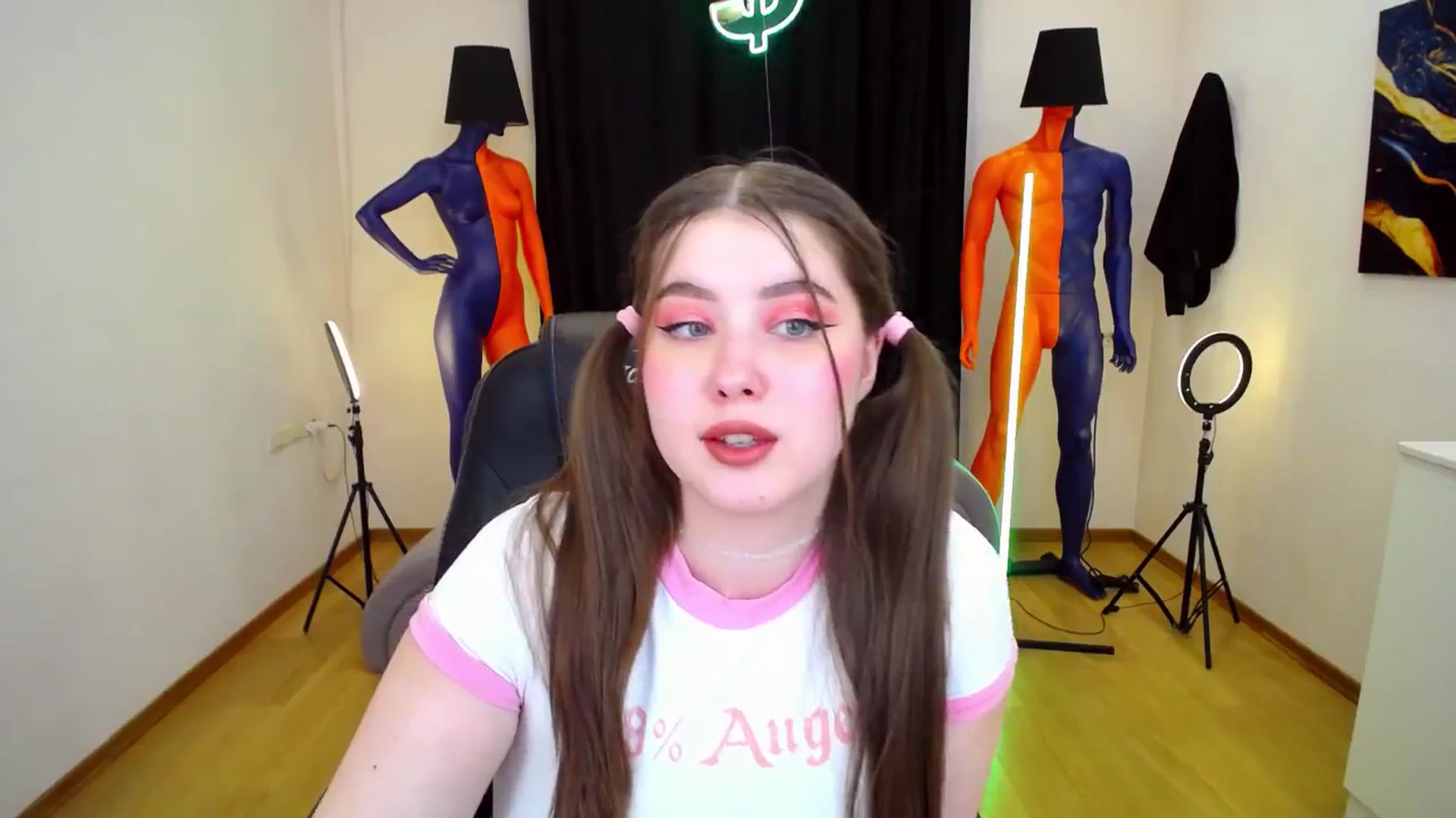 Gallery image thumbnail from AdmireMyEyes's myfreecams stream on, 03/14/2024, 12:48 image 10 of 20