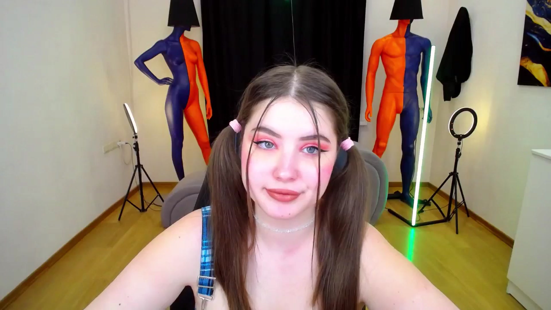 Gallery image thumbnail from AdmireMyEyes's myfreecams stream on, 03/14/2024, 16:47 image 3 of 20