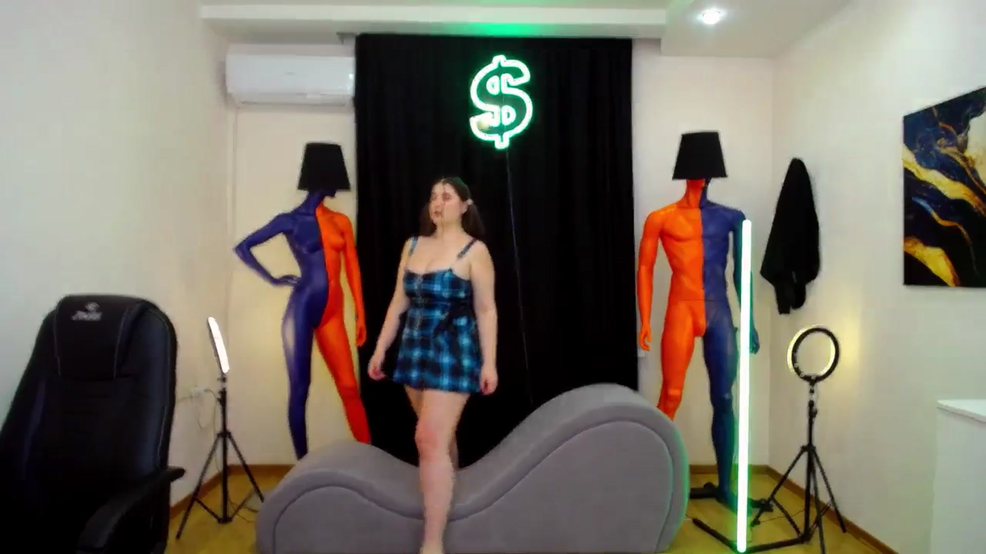 Gallery image thumbnail from AdmireMyEyes's myfreecams stream on, 03/14/2024, 16:47 image 8 of 20