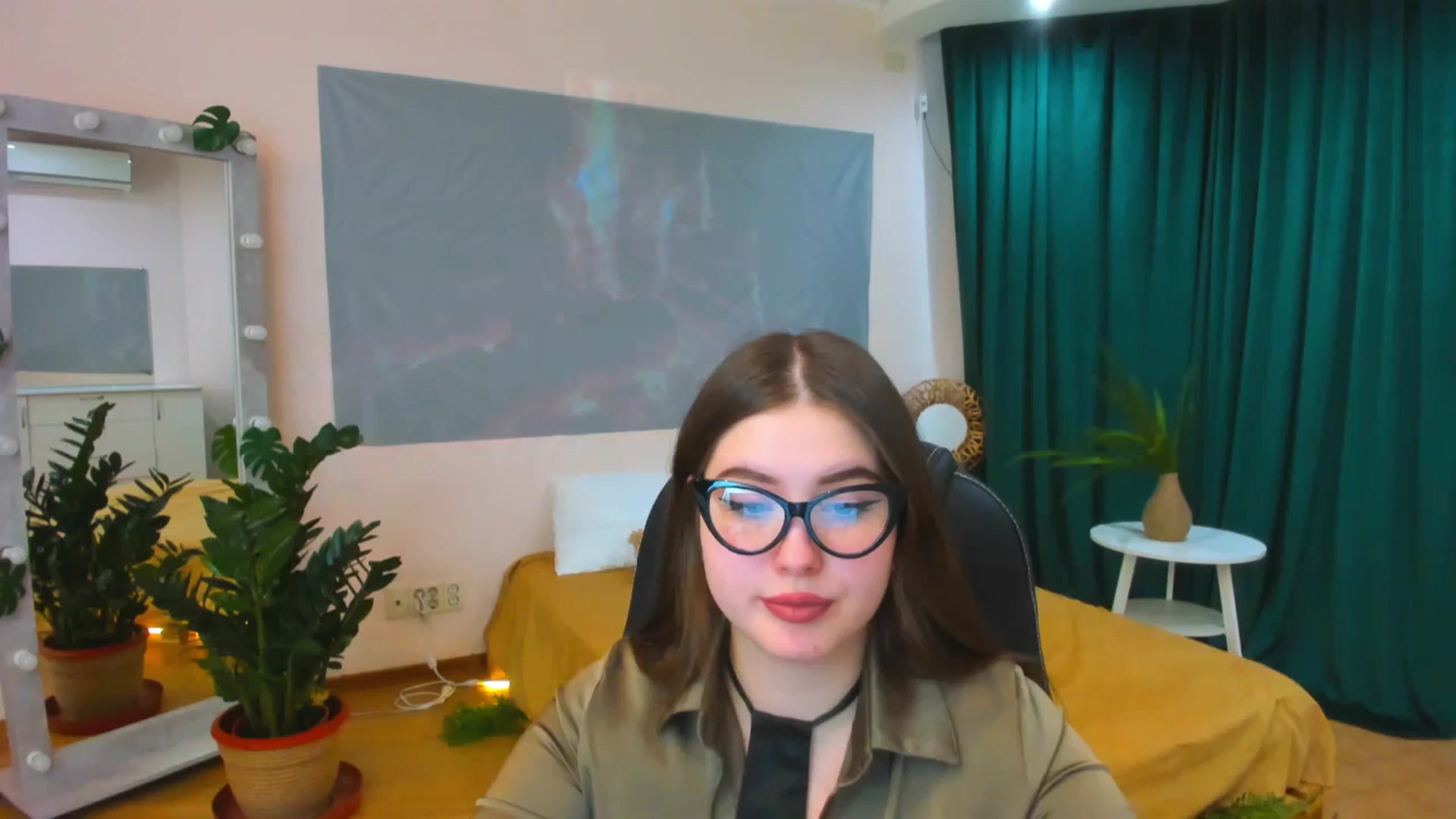 Gallery image thumbnail from AdmireMyEyes's myfreecams stream on, 03/17/2024, 08:30 image 20 of 20