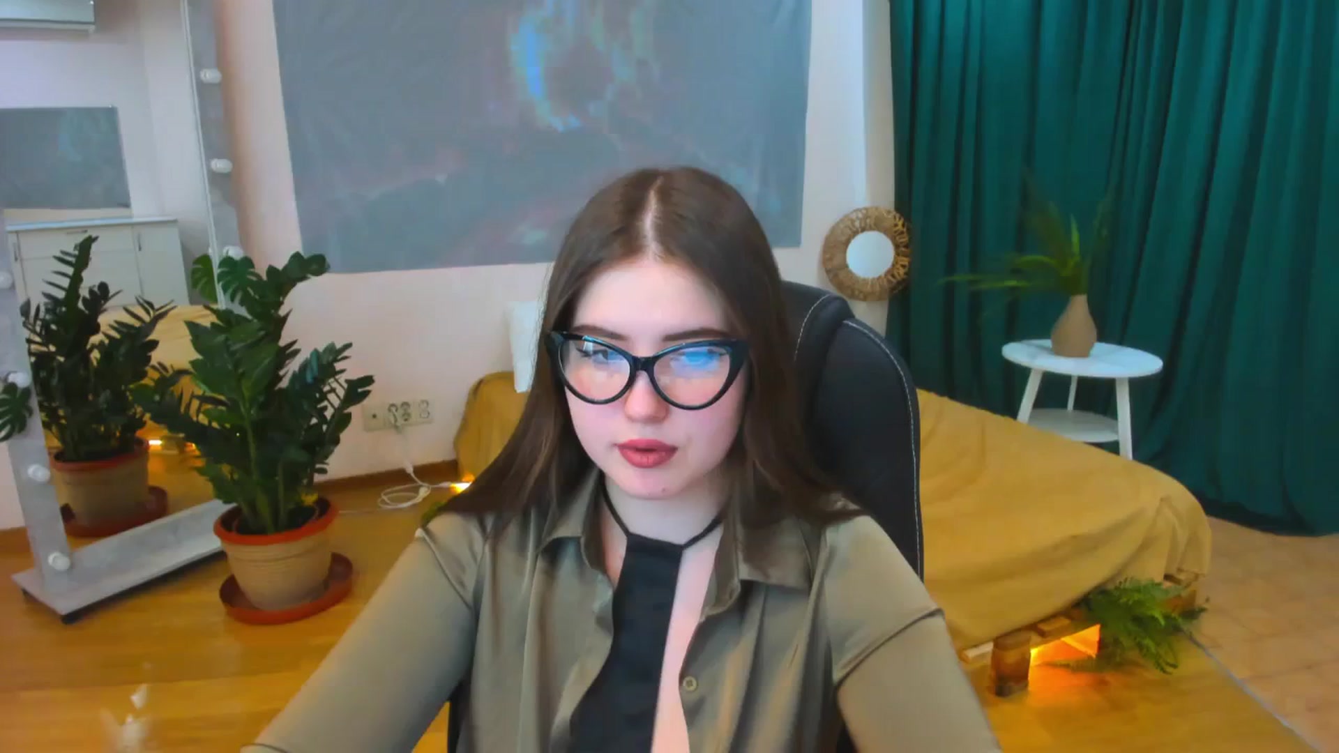 Gallery image thumbnail from AdmireMyEyes's myfreecams stream on, 03/17/2024, 08:30 image 13 of 20