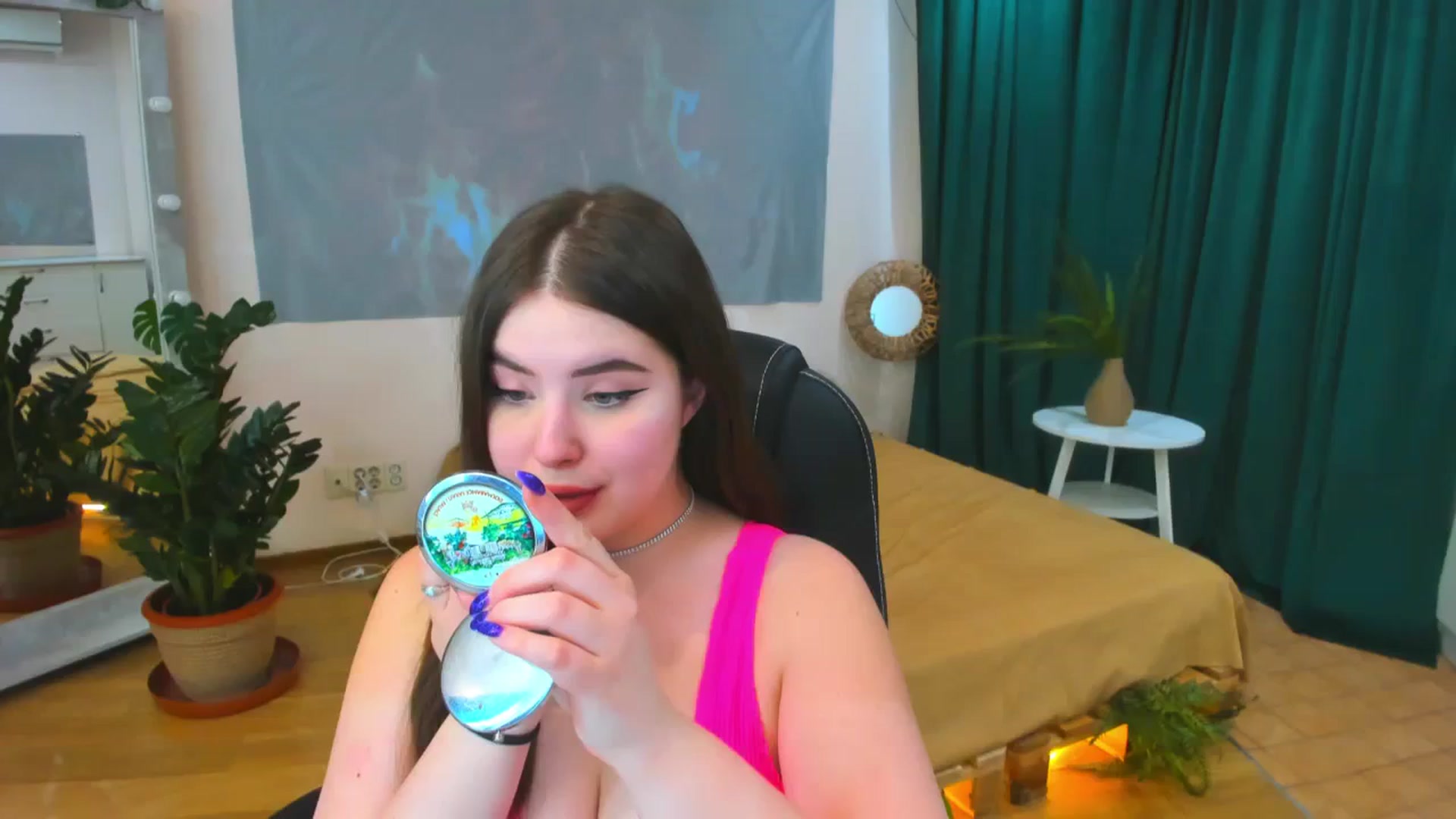 Gallery image thumbnail from AdmireMyEyes's myfreecams stream on, 03/24/2024, 08:47 image 1 of 20