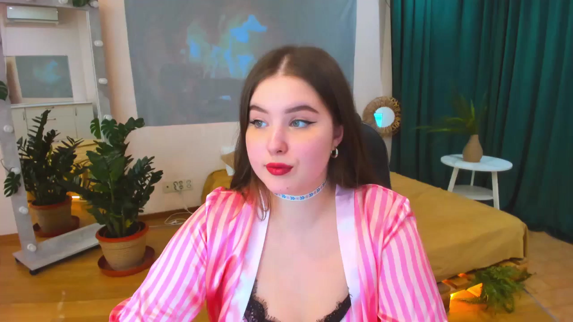 Gallery image thumbnail from AdmireMyEyes's myfreecams stream on, 03/26/2024, 13:59 image 18 of 20