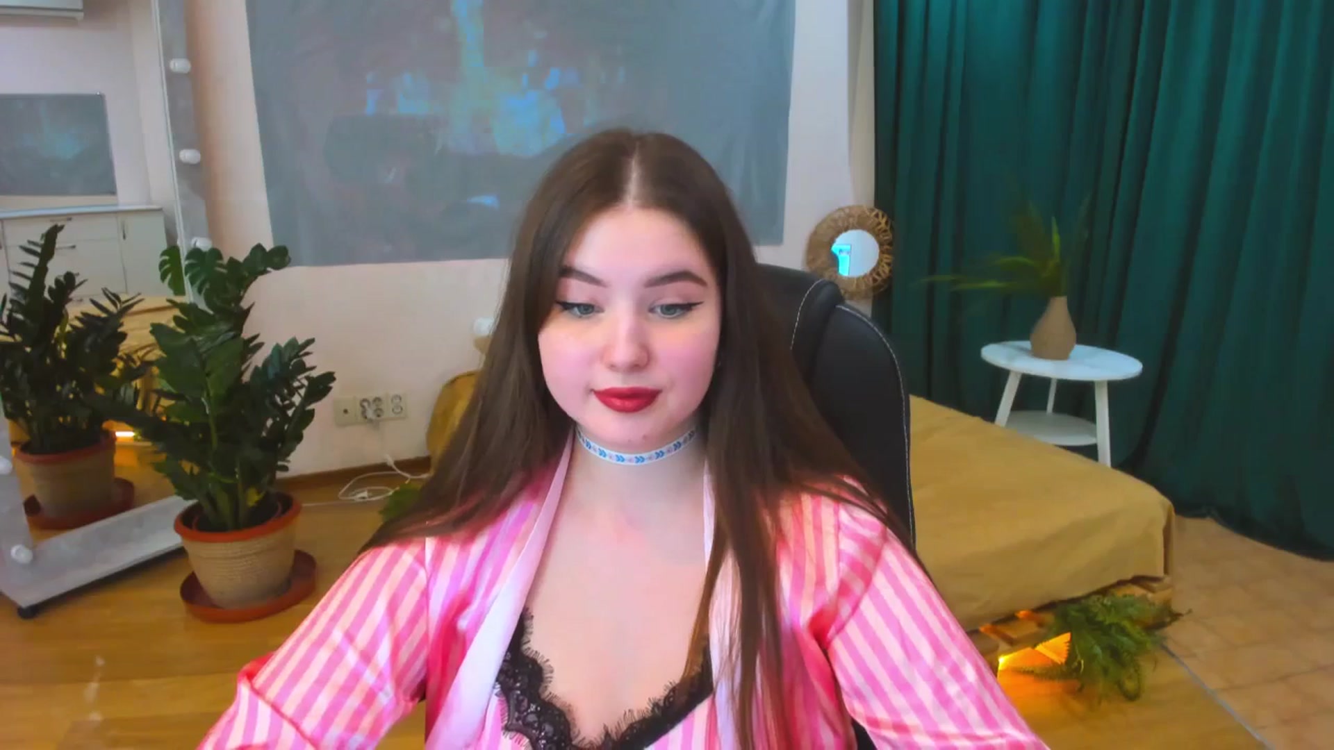 Gallery image thumbnail from AdmireMyEyes's myfreecams stream on, 03/26/2024, 13:59 image 3 of 20