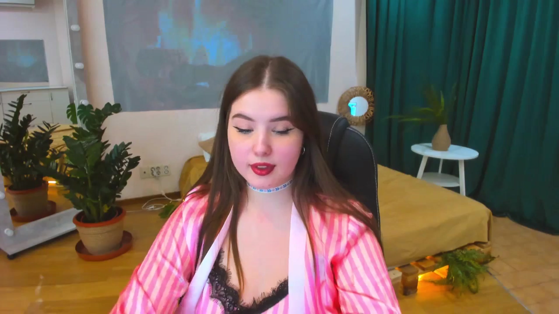 Gallery image thumbnail from AdmireMyEyes's myfreecams stream on, 03/26/2024, 13:59 image 5 of 20
