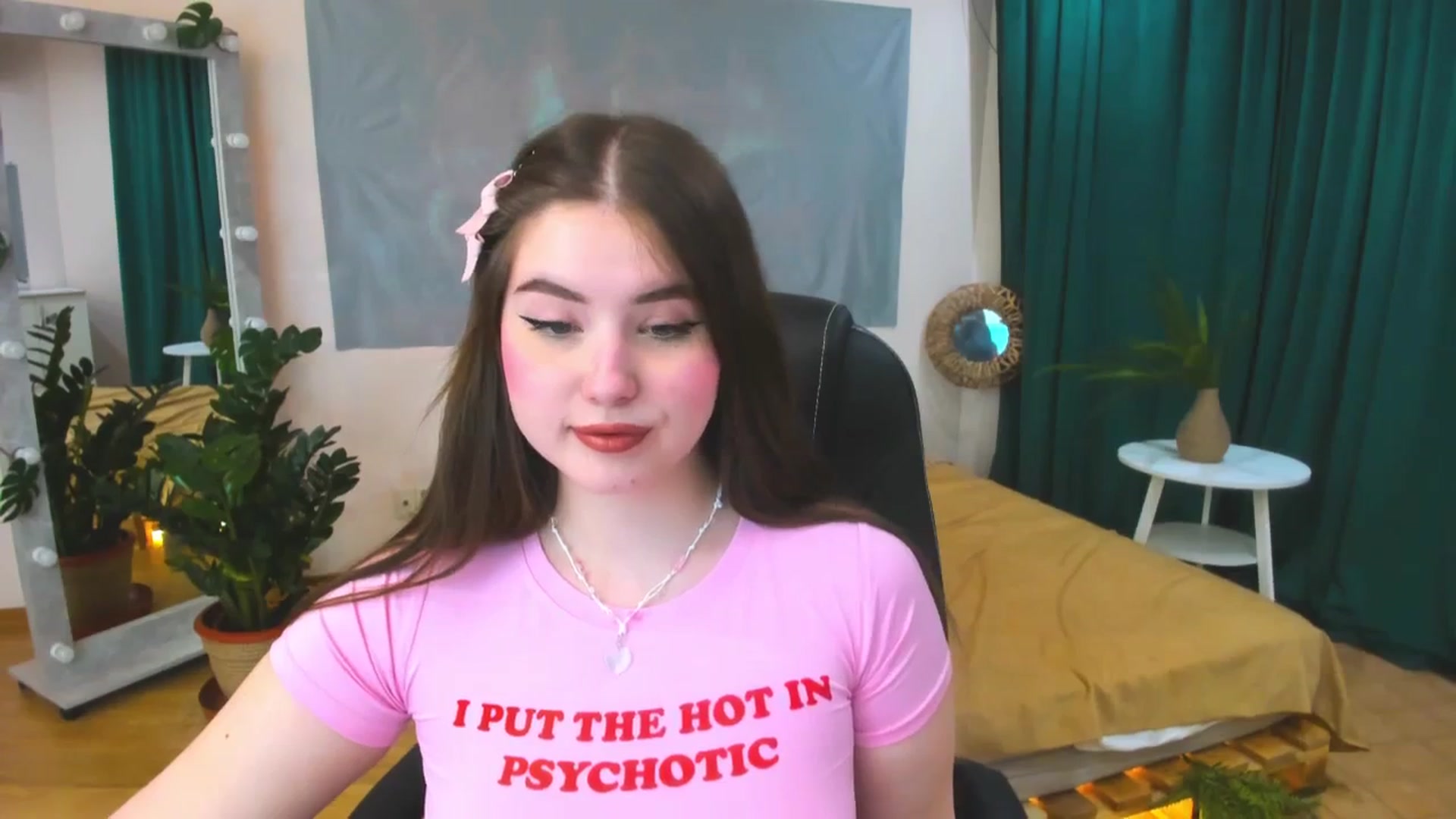 Gallery image thumbnail from AdmireMyEyes's myfreecams stream on, 03/31/2024, 18:59 image 17 of 20