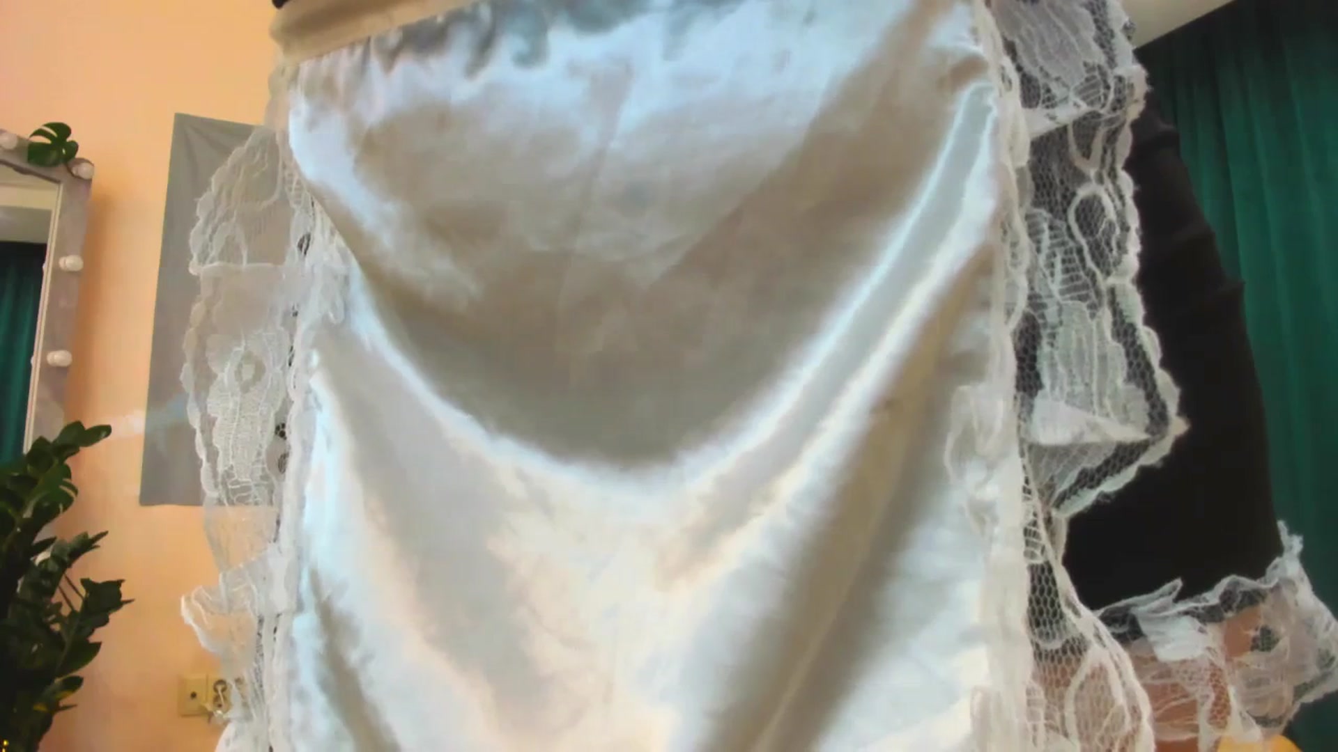 Gallery image thumbnail from AdmireMyEyes's myfreecams stream on, 04/03/2024, 09:17 image 5 of 20
