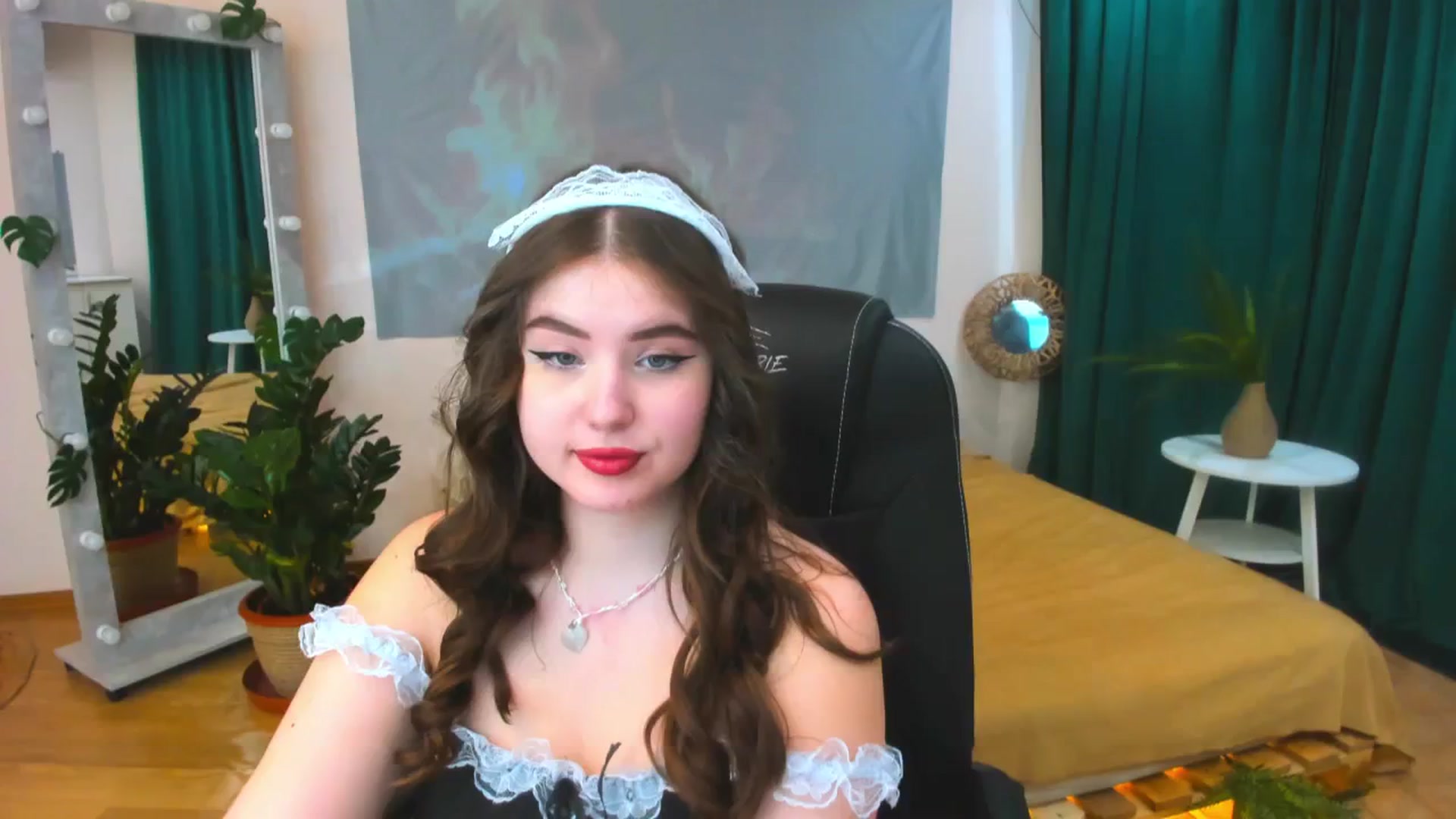 Gallery image thumbnail from AdmireMyEyes's myfreecams stream on, 04/03/2024, 09:17 image 11 of 20