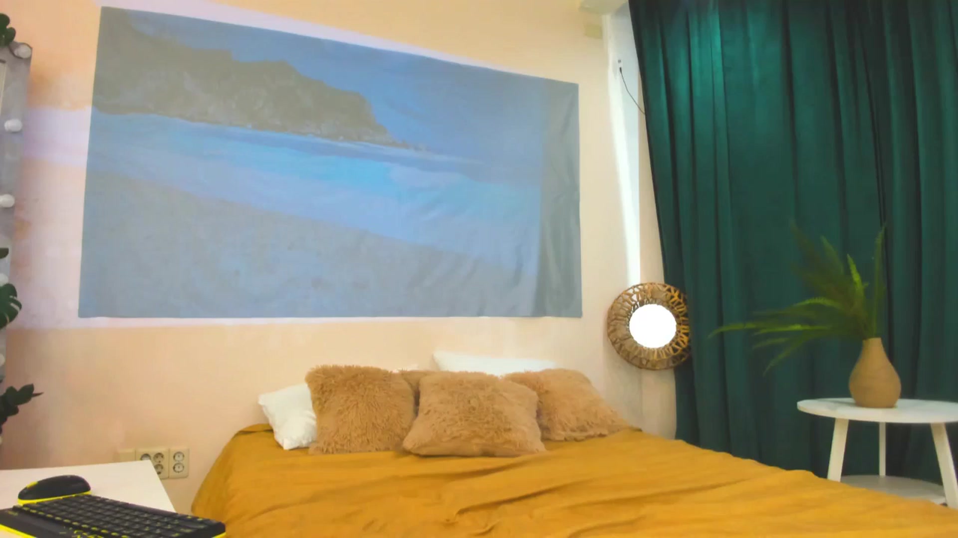 Gallery image thumbnail from AdmireMyEyes's myfreecams stream on, 04/05/2024, 08:48 image 14 of 20