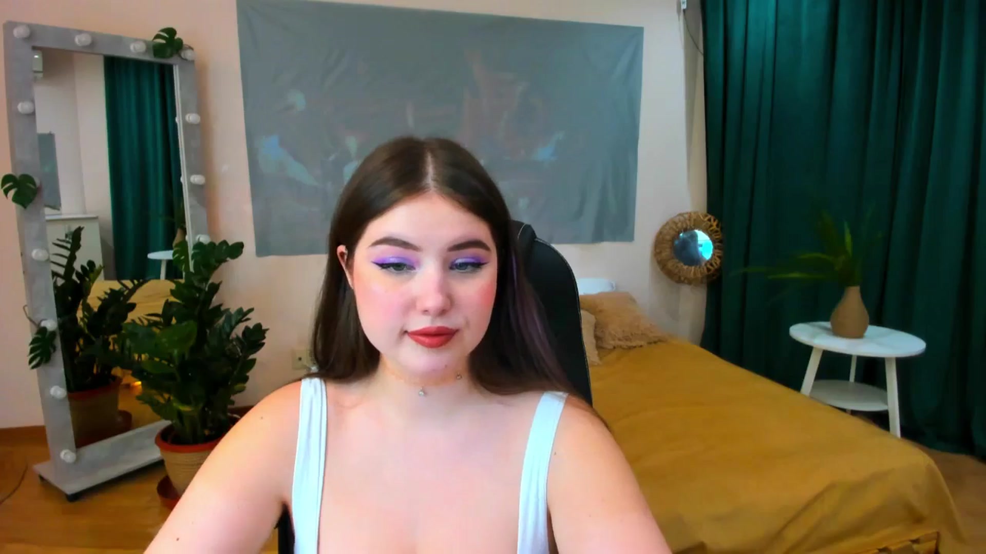Gallery image thumbnail from AdmireMyEyes's myfreecams stream on, 04/06/2024, 12:46 image 13 of 20