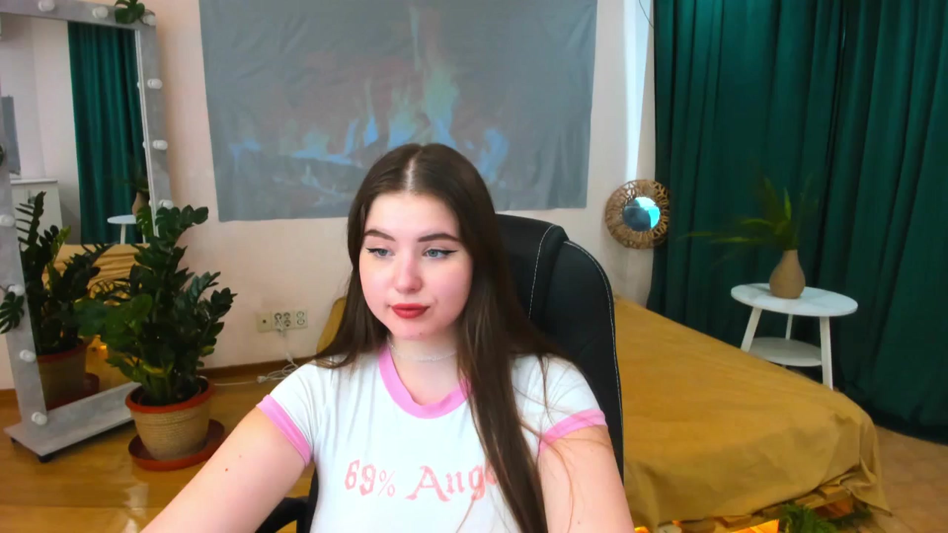 Gallery image thumbnail from AdmireMyEyes's myfreecams stream on, 04/12/2024, 09:46 image 1 of 20