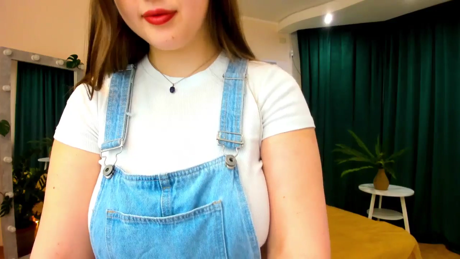 Gallery image thumbnail from AdmireMyEyes's myfreecams stream on, 04/24/2024, 07:28 image 12 of 20