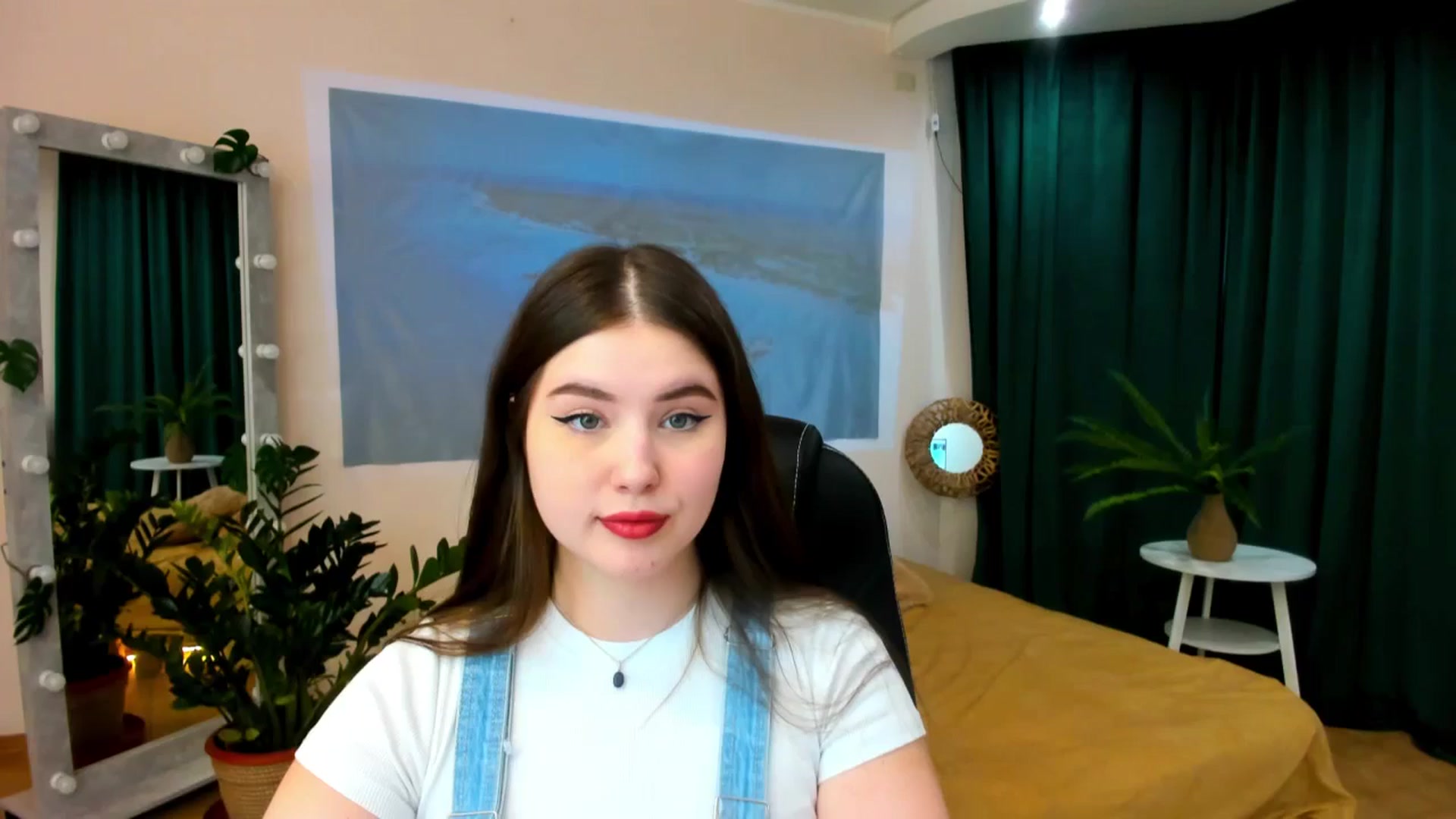 Gallery image thumbnail from AdmireMyEyes's myfreecams stream on, 04/24/2024, 07:28 image 14 of 20