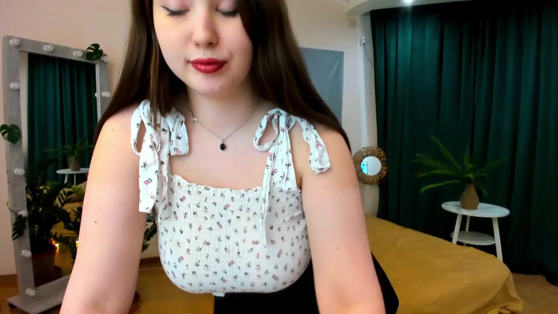 Gallery image thumbnail from AdmireMyEyes's myfreecams stream on, 04/24/2024, 09:46 image 8 of 20