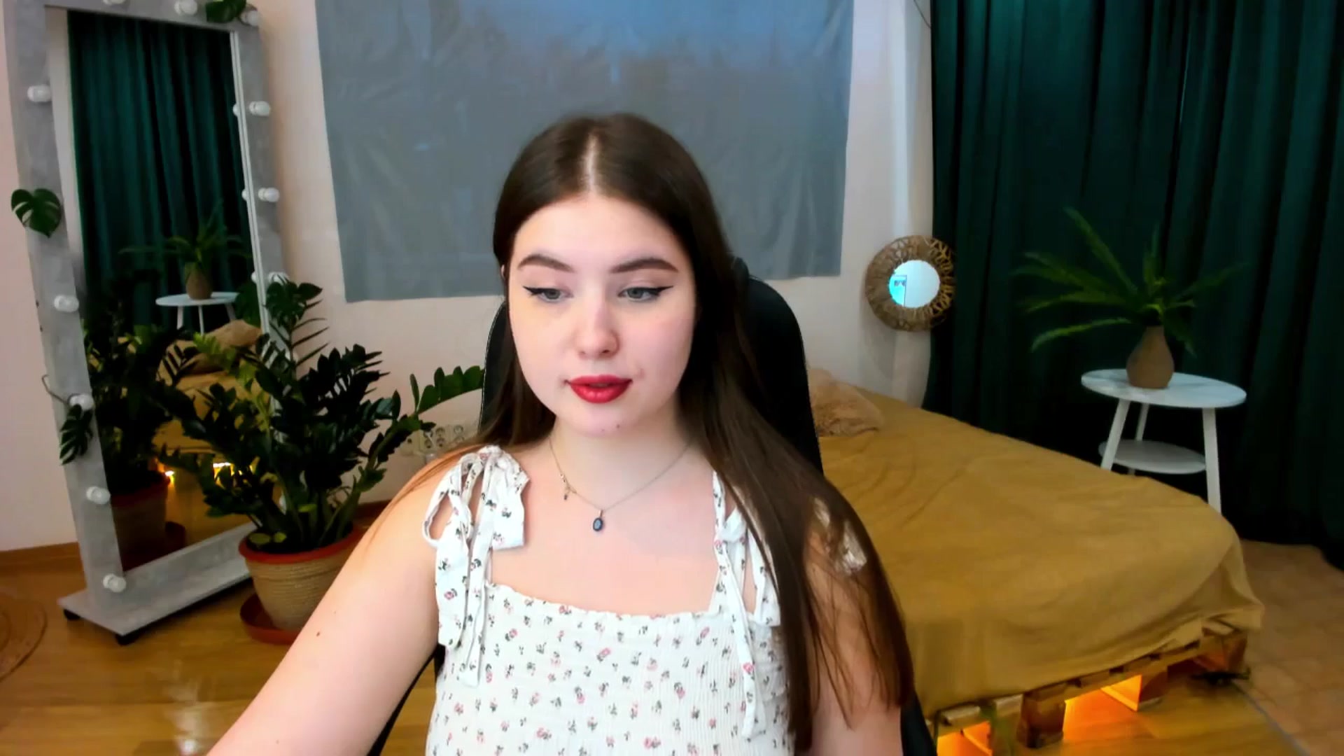 Gallery image thumbnail from AdmireMyEyes's myfreecams stream on, 04/24/2024, 09:46 image 13 of 20