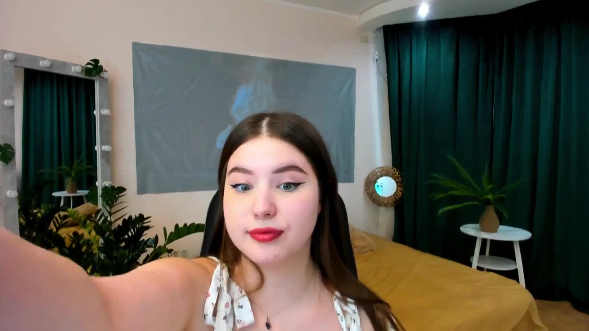 Gallery image thumbnail from AdmireMyEyes's myfreecams stream on, 04/24/2024, 09:46 image 12 of 20