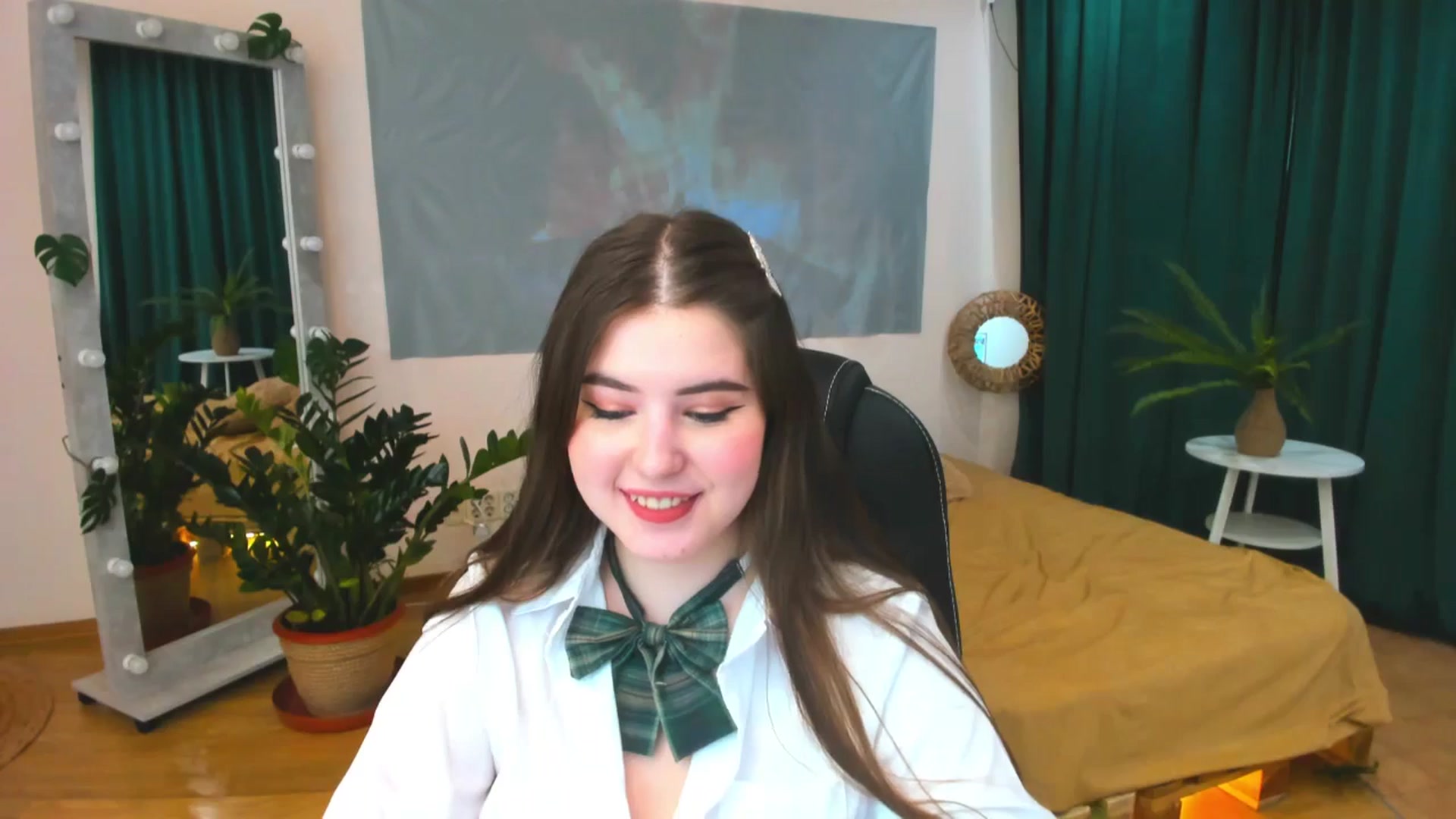 Gallery image thumbnail from AdmireMyEyes's myfreecams stream on, 04/25/2024, 14:46 image 3 of 20