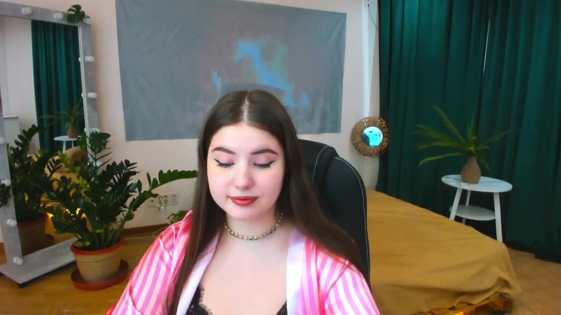 Gallery image thumbnail from AdmireMyEyes's myfreecams stream on, 04/26/2024, 09:47 image 18 of 20