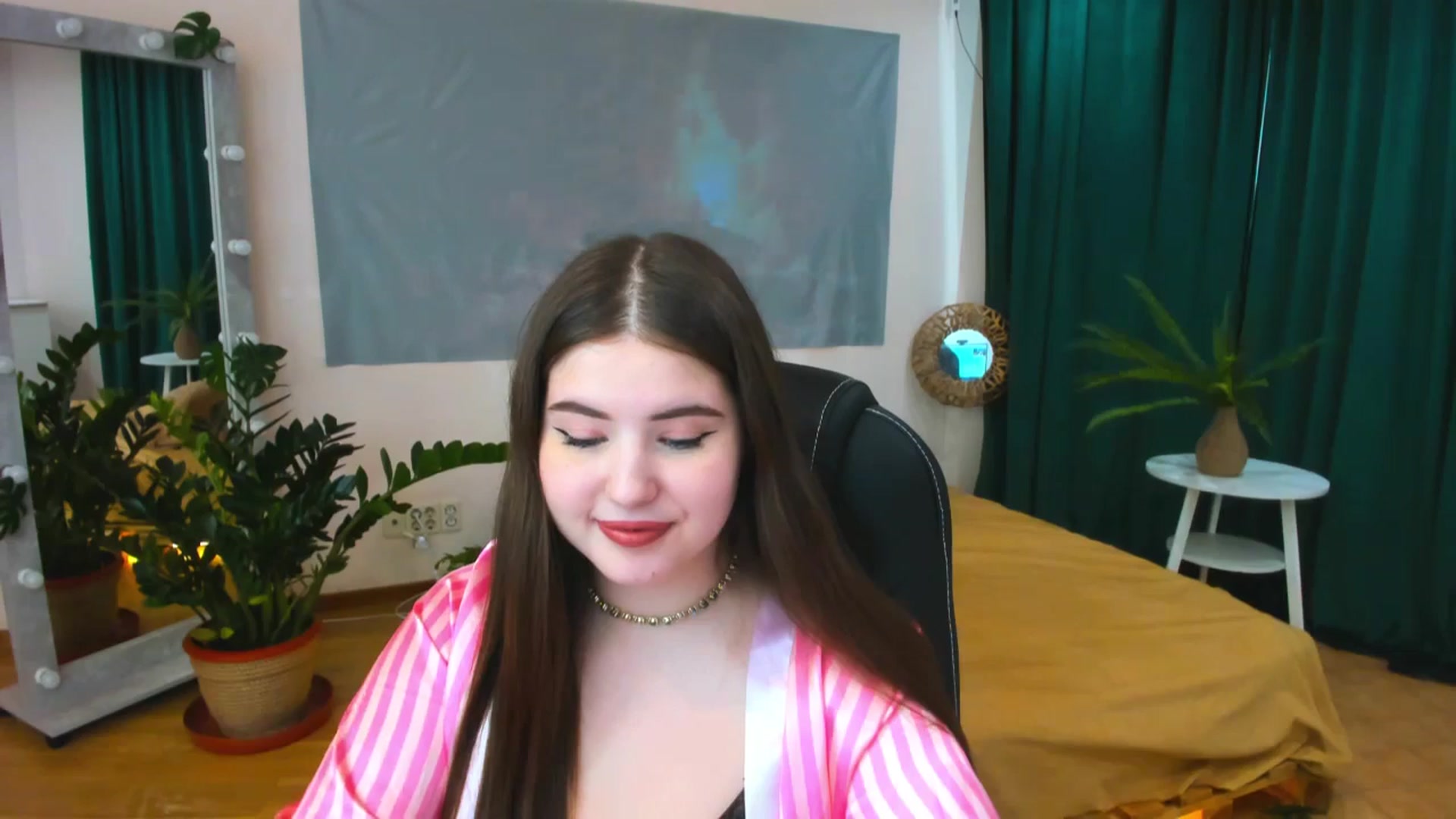 Gallery image thumbnail from AdmireMyEyes's myfreecams stream on, 04/26/2024, 09:47 image 19 of 20