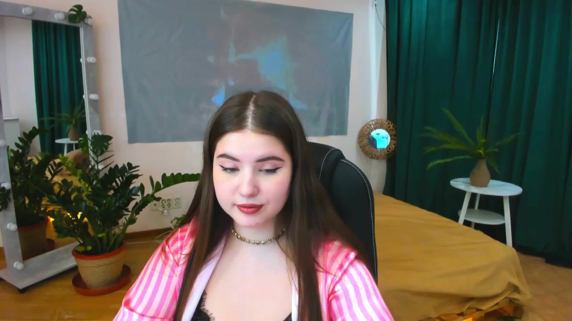 Gallery image thumbnail from AdmireMyEyes's myfreecams stream on, 04/26/2024, 09:47 image 14 of 20