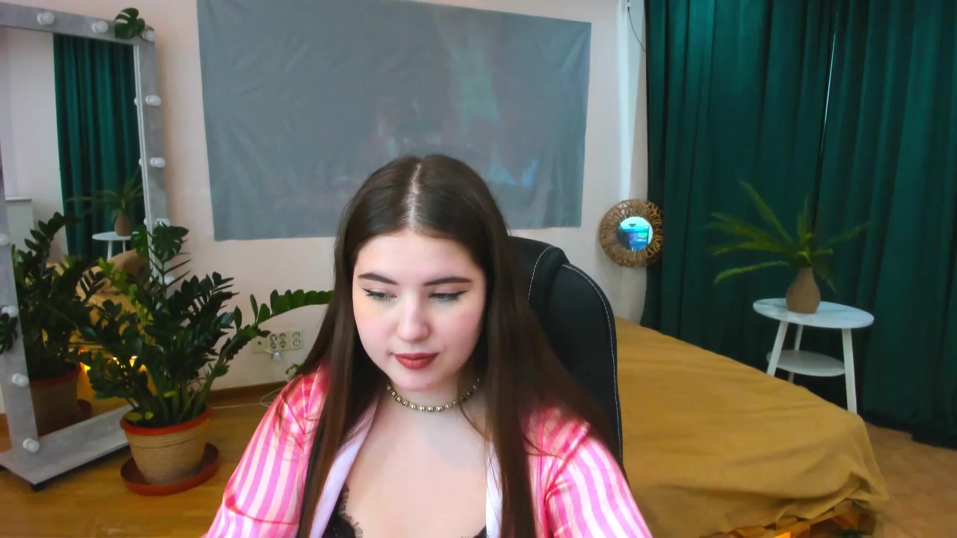 Gallery image thumbnail from AdmireMyEyes's myfreecams stream on, 04/26/2024, 09:47 image 13 of 20