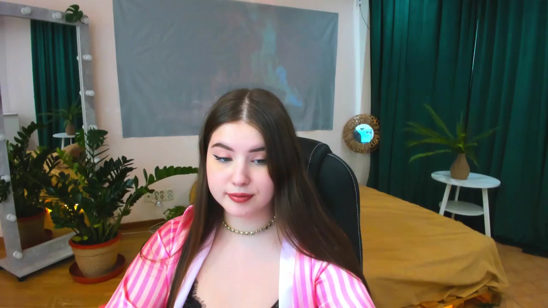 Gallery image thumbnail from AdmireMyEyes's myfreecams stream on, 04/26/2024, 09:47 image 16 of 20