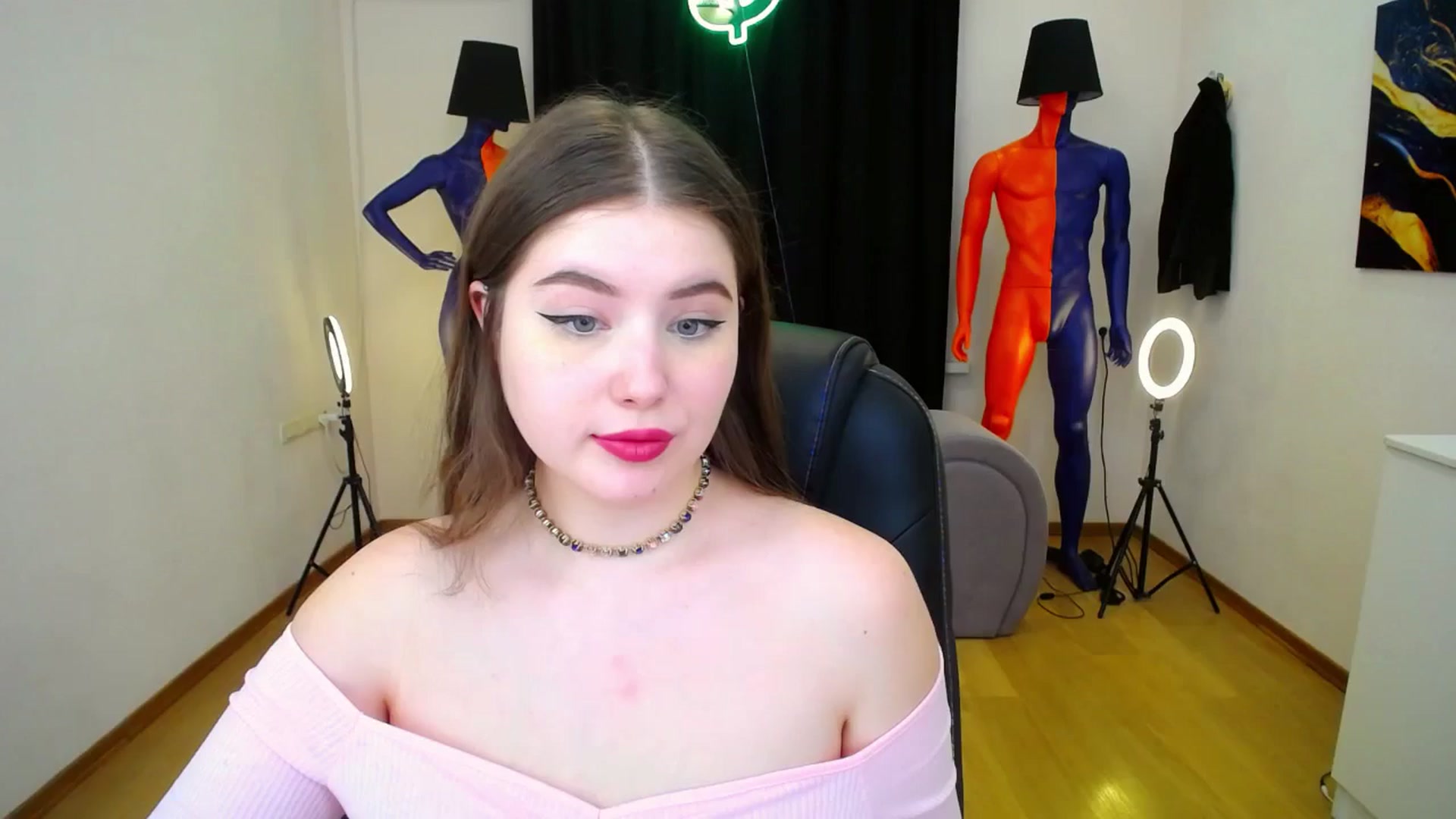 Gallery image thumbnail from AdmireMyEyes's myfreecams stream on, 04/27/2024, 07:46 image 1 of 20