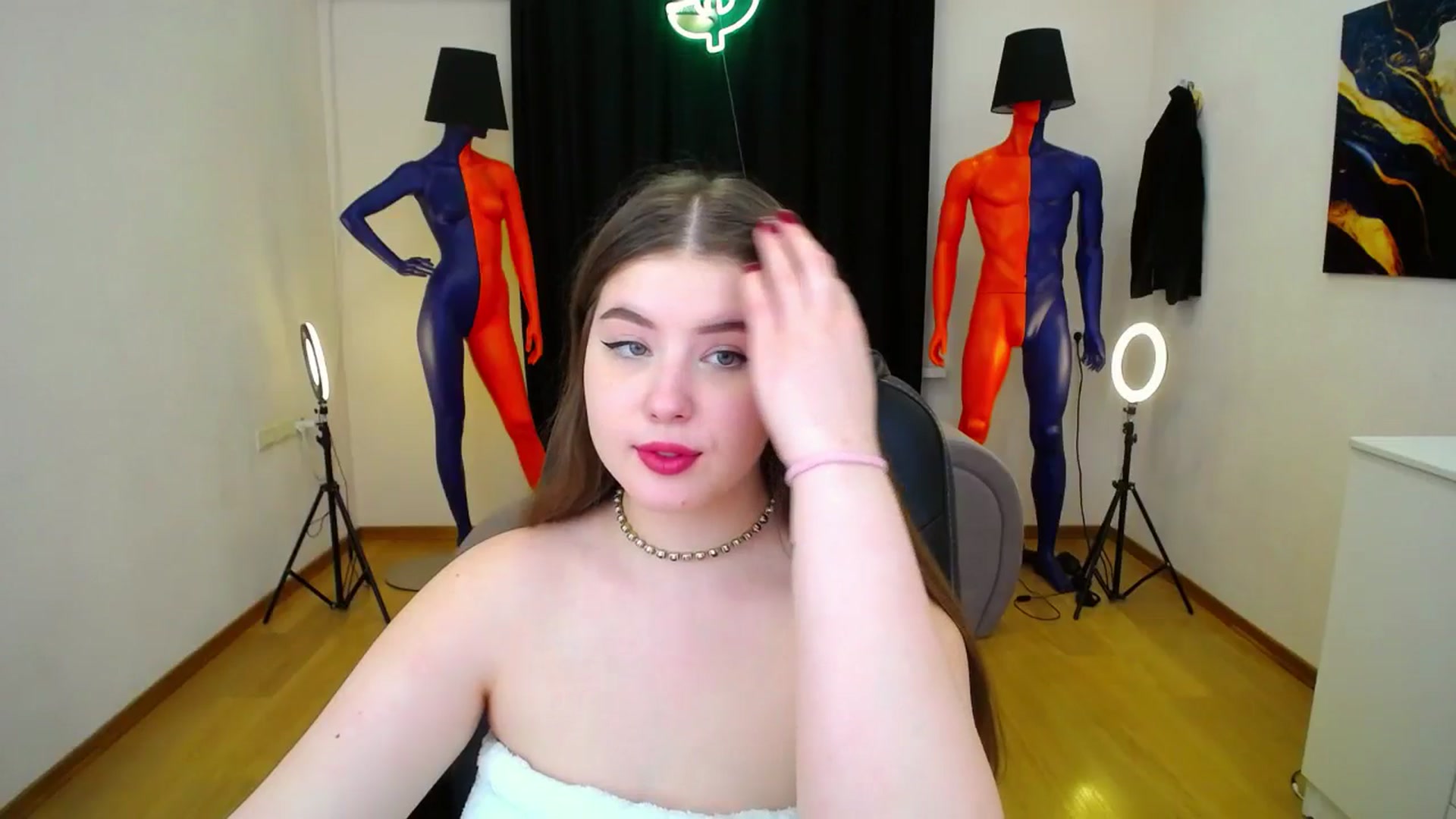 Gallery image thumbnail from AdmireMyEyes's myfreecams stream on, 04/27/2024, 09:49 image 6 of 20