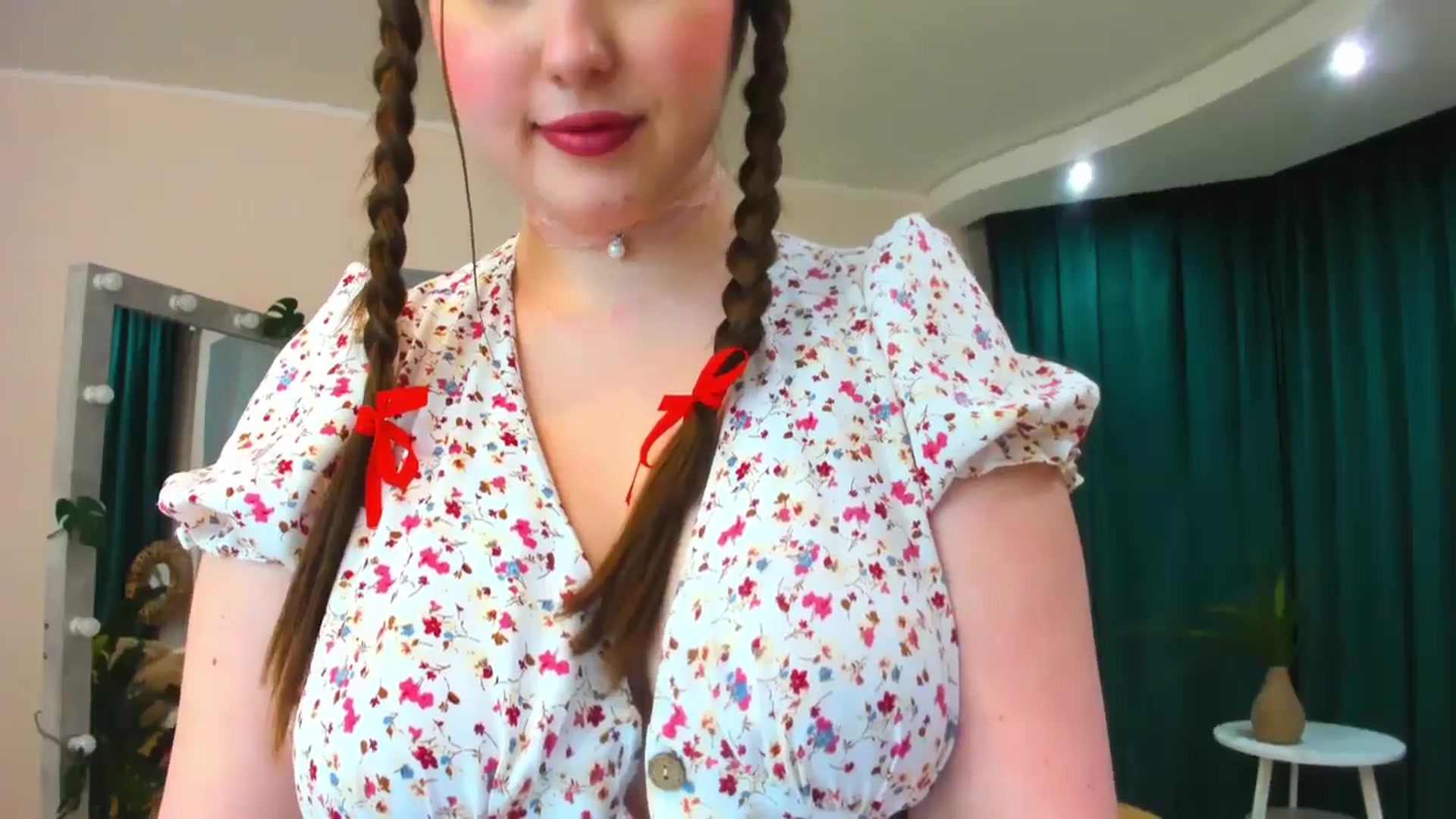 Gallery image thumbnail from AdmireMyEyes's myfreecams stream on, 04/29/2024, 20:30 image 20 of 20