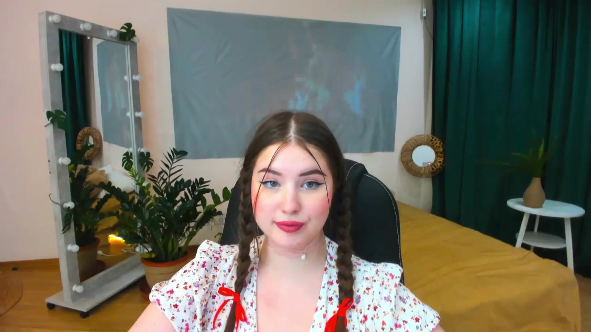 Gallery image thumbnail from AdmireMyEyes's myfreecams stream on, 04/30/2024, 01:11 image 6 of 20